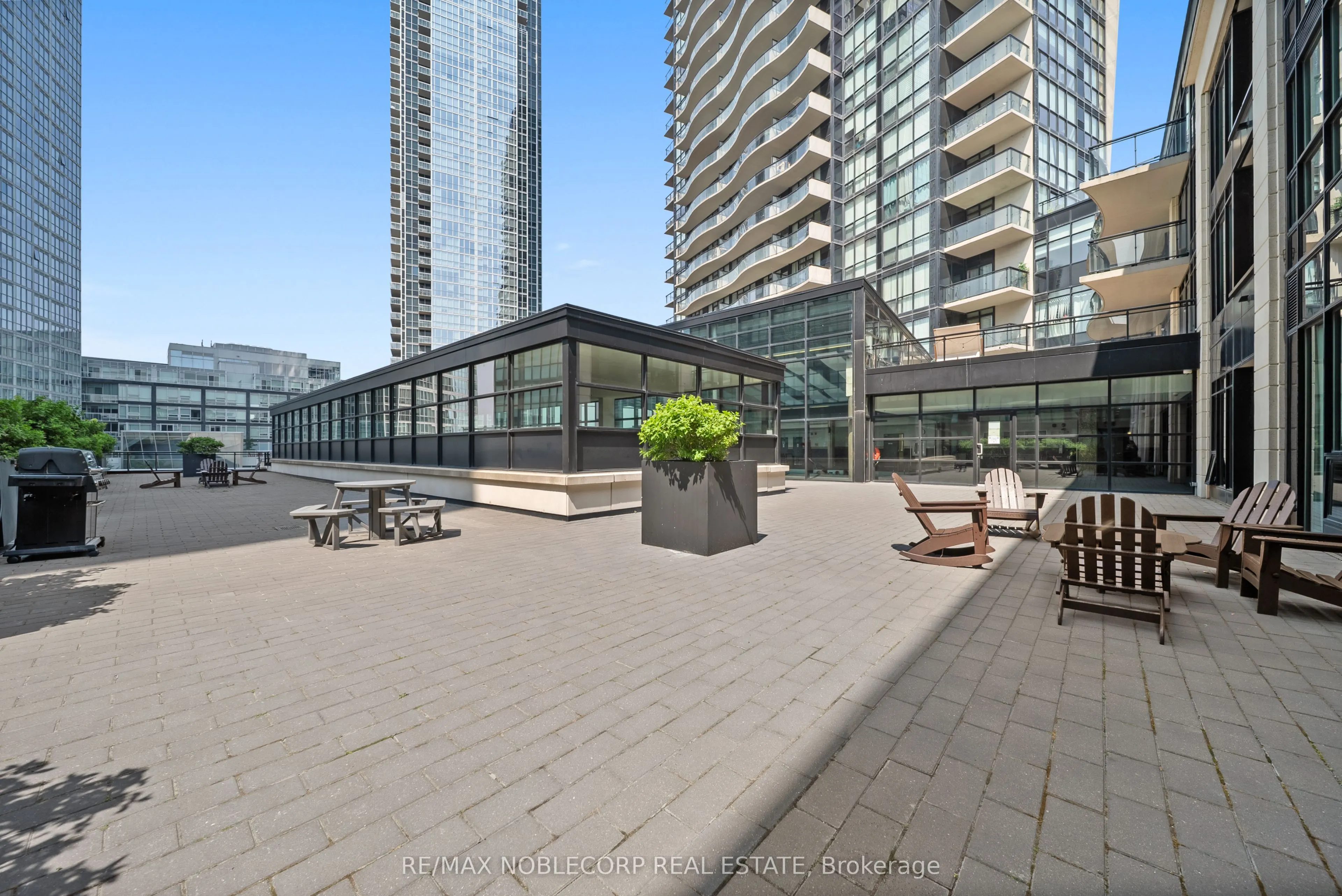 2910 Highway 7 Road, #1007