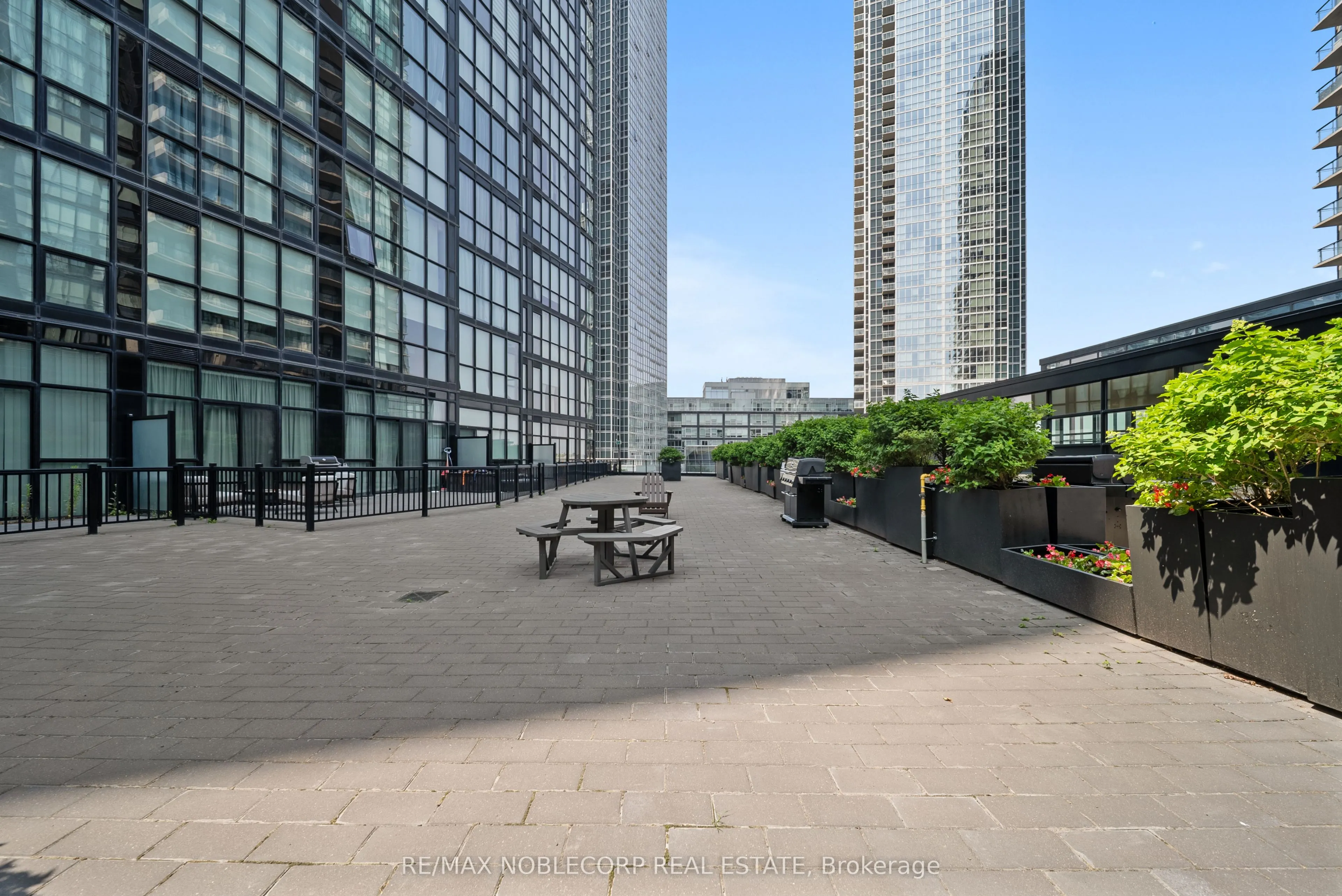 2910 Highway 7 Road, #1007