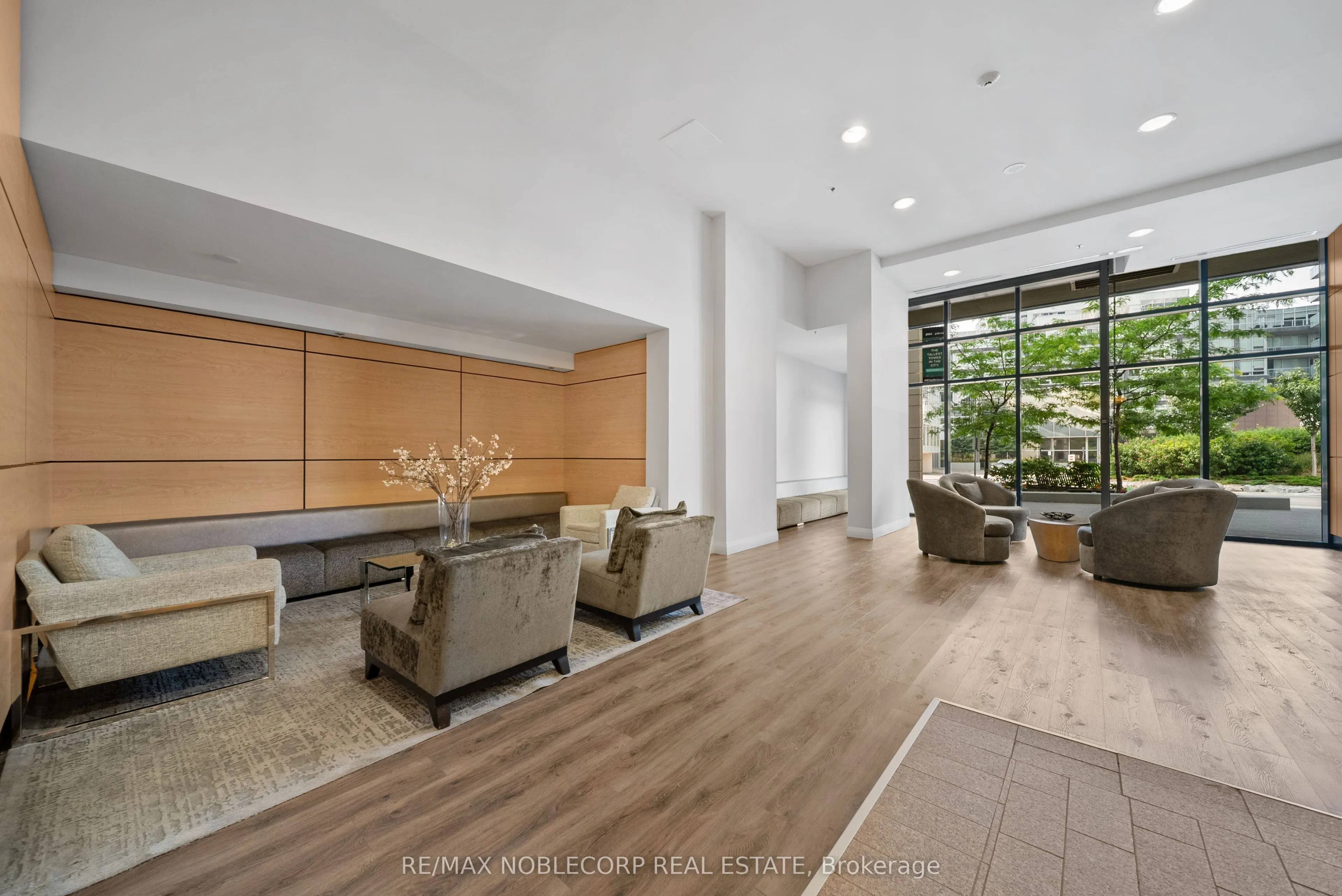 2910 Highway 7 Road, #1007