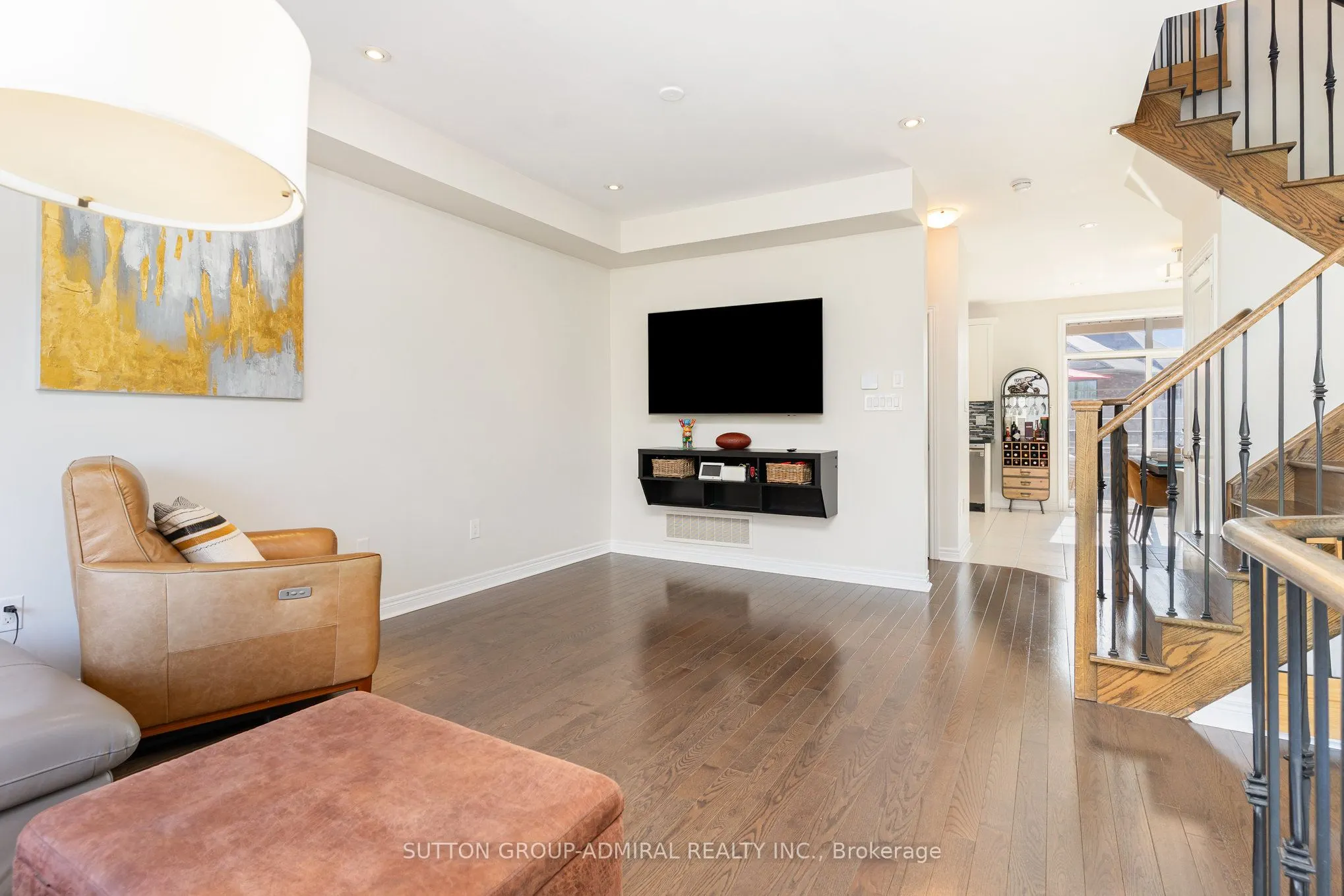 32 Grand Trunk Avenue