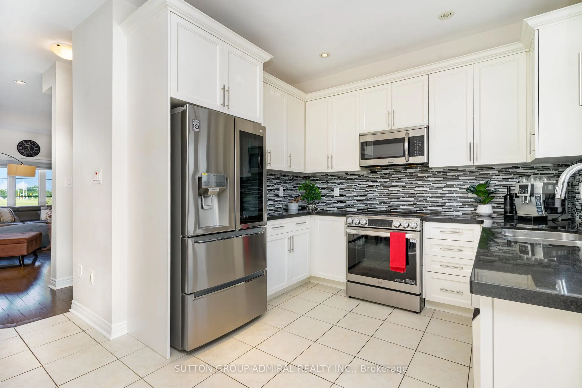 32 Grand Trunk Avenue