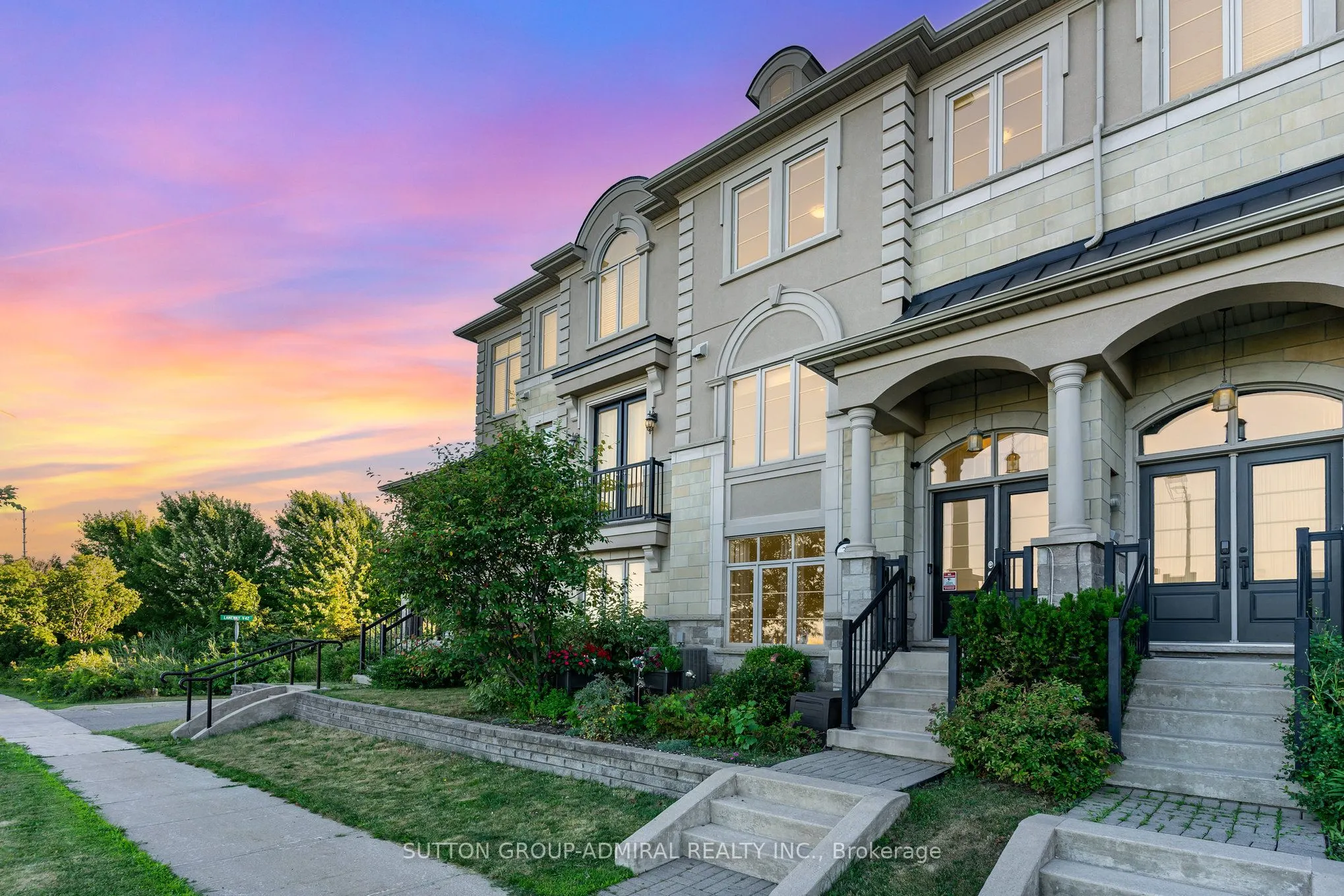 32 Grand Trunk Avenue