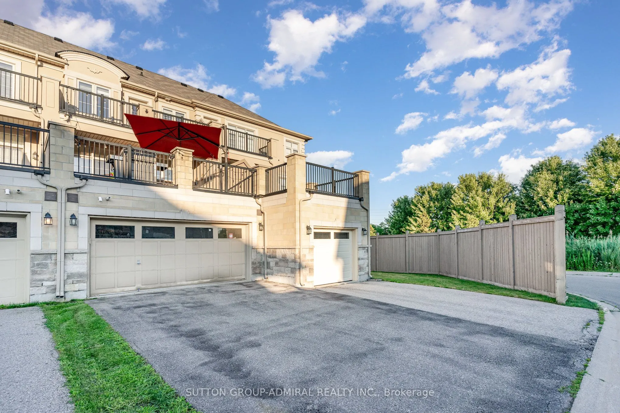 32 Grand Trunk Avenue