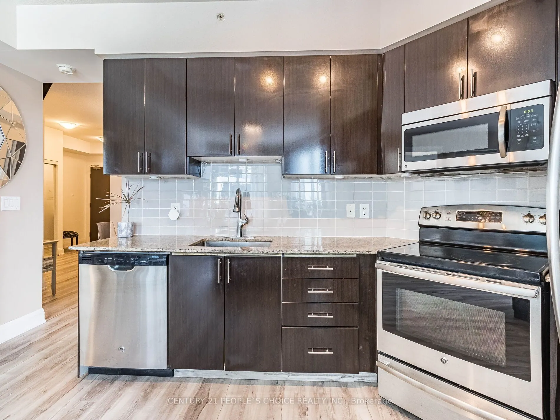 7161 Yonge Street, #2232