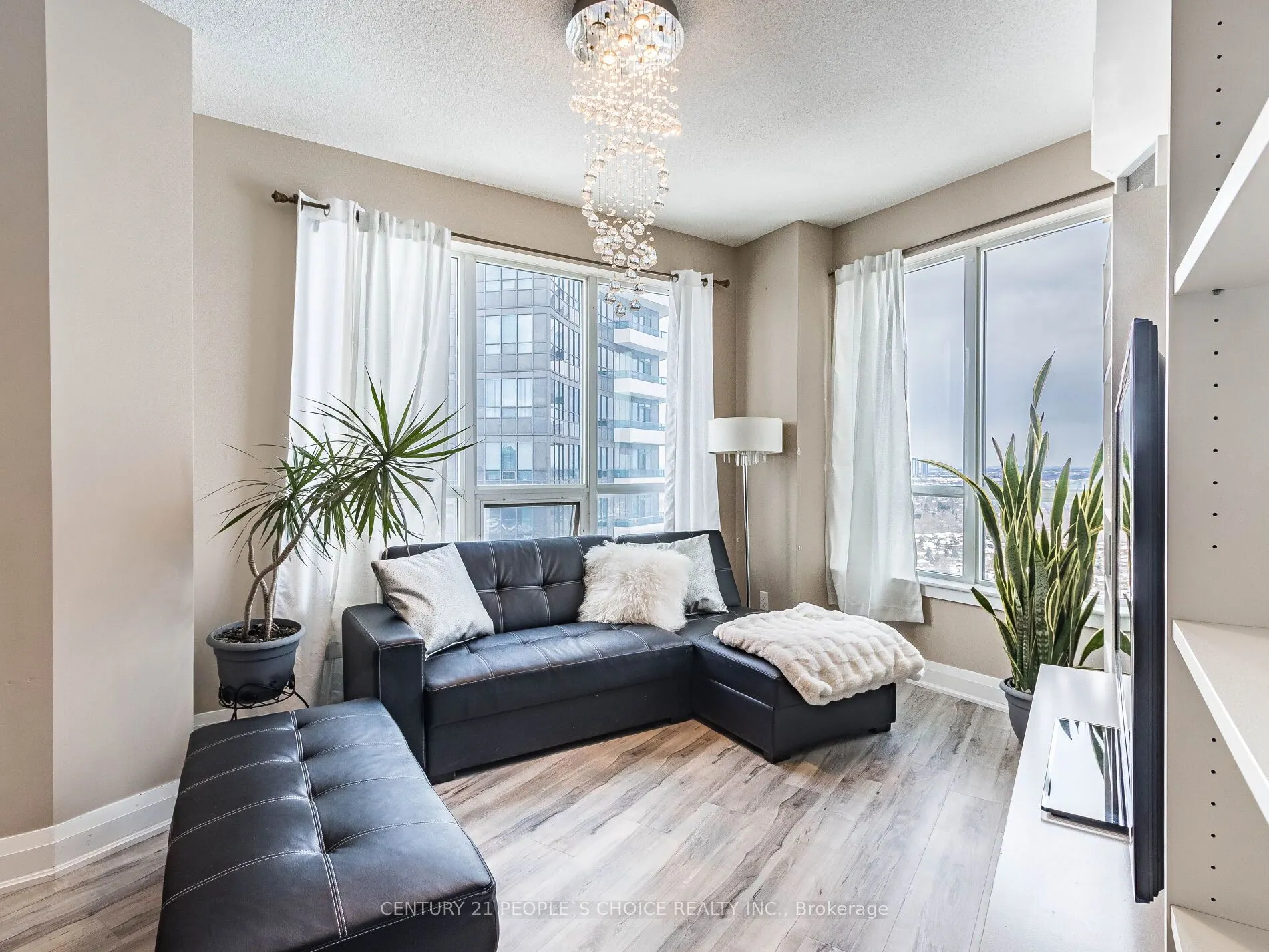 7161 Yonge Street, #2232