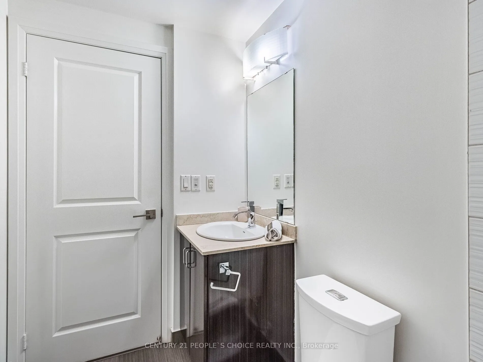 7161 Yonge Street, #2232