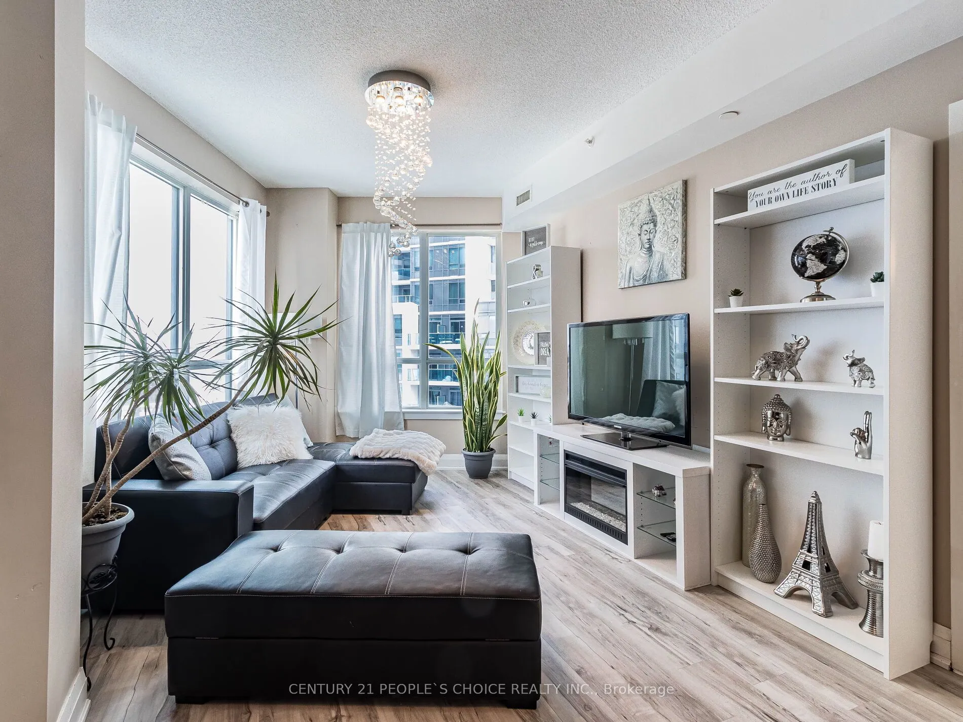 7161 Yonge Street, #2232