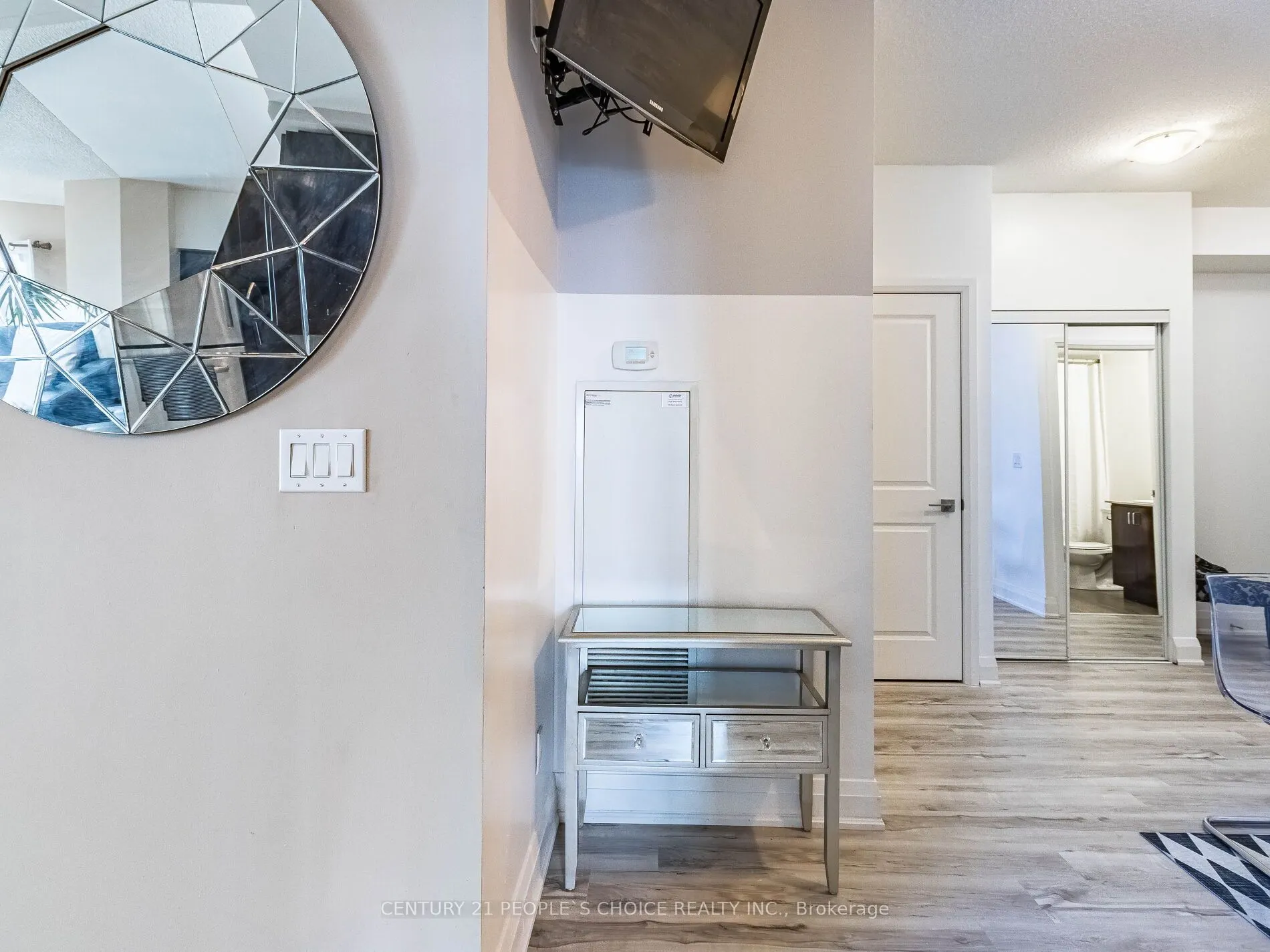 7161 Yonge Street, #2232