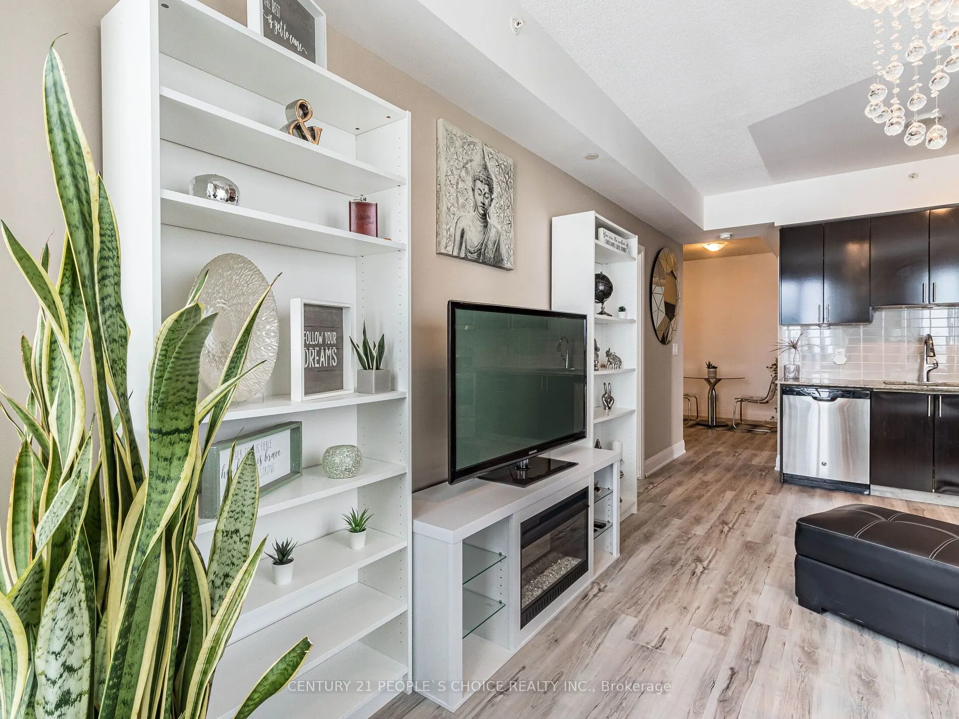 7161 Yonge Street, #2232