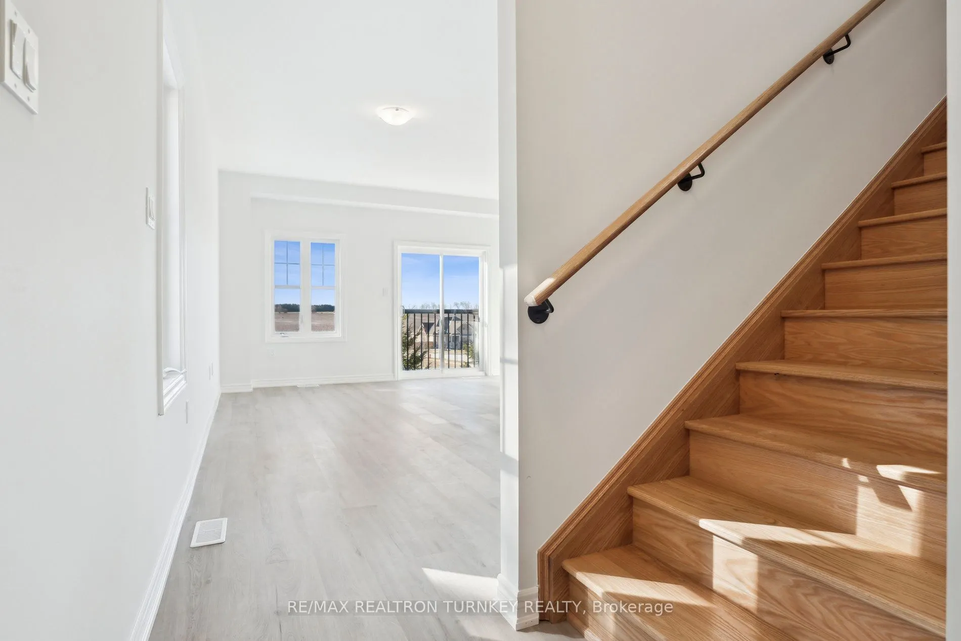 15 Ravenscraig Place