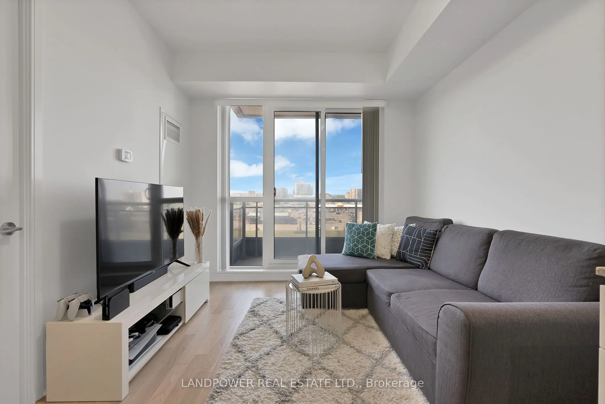 9205 Yonge Street, #618NE