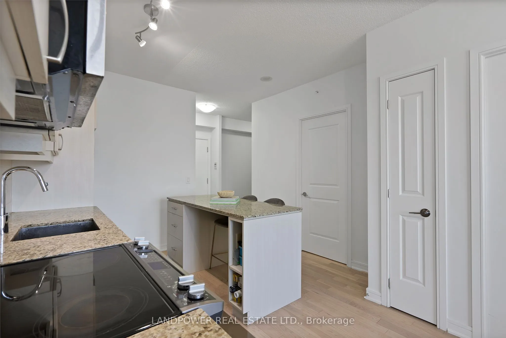 9205 Yonge Street, #618NE