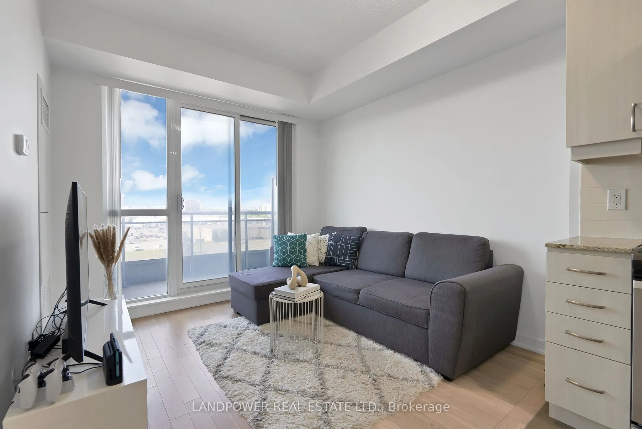 9205 Yonge Street, #618NE