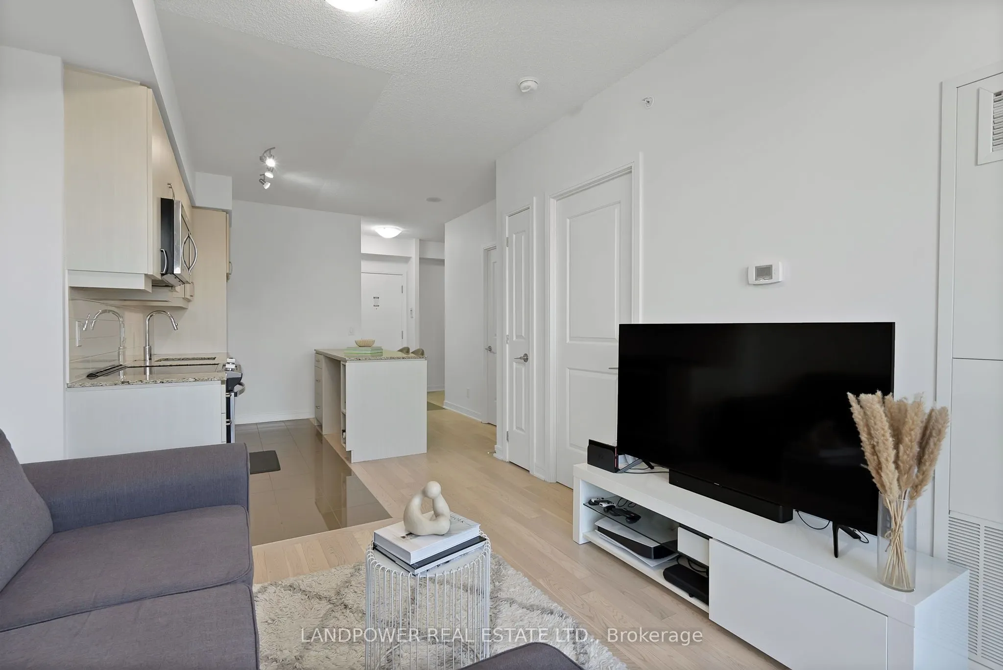 9205 Yonge Street, #618NE