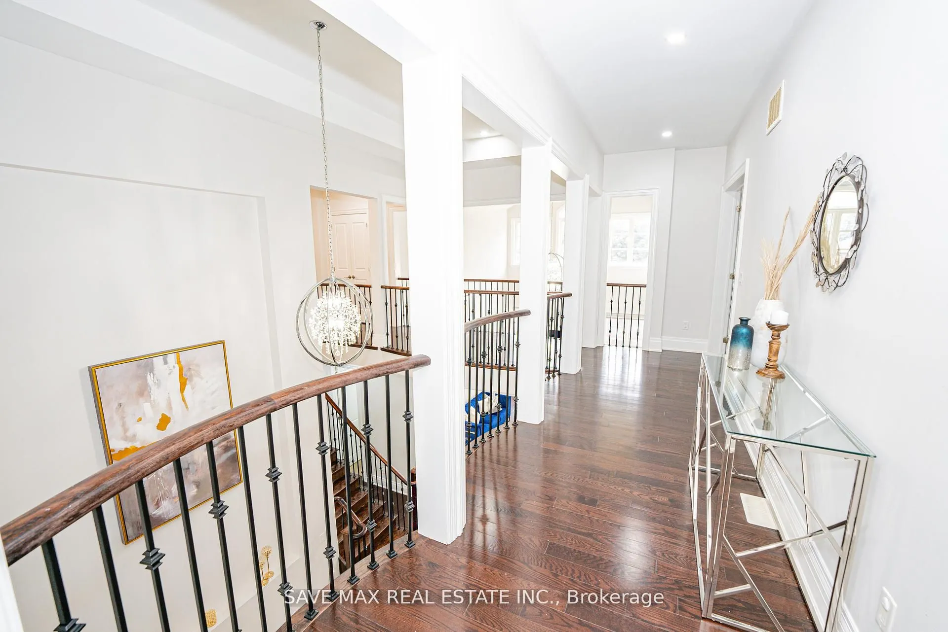 95 Sarracini Crescent