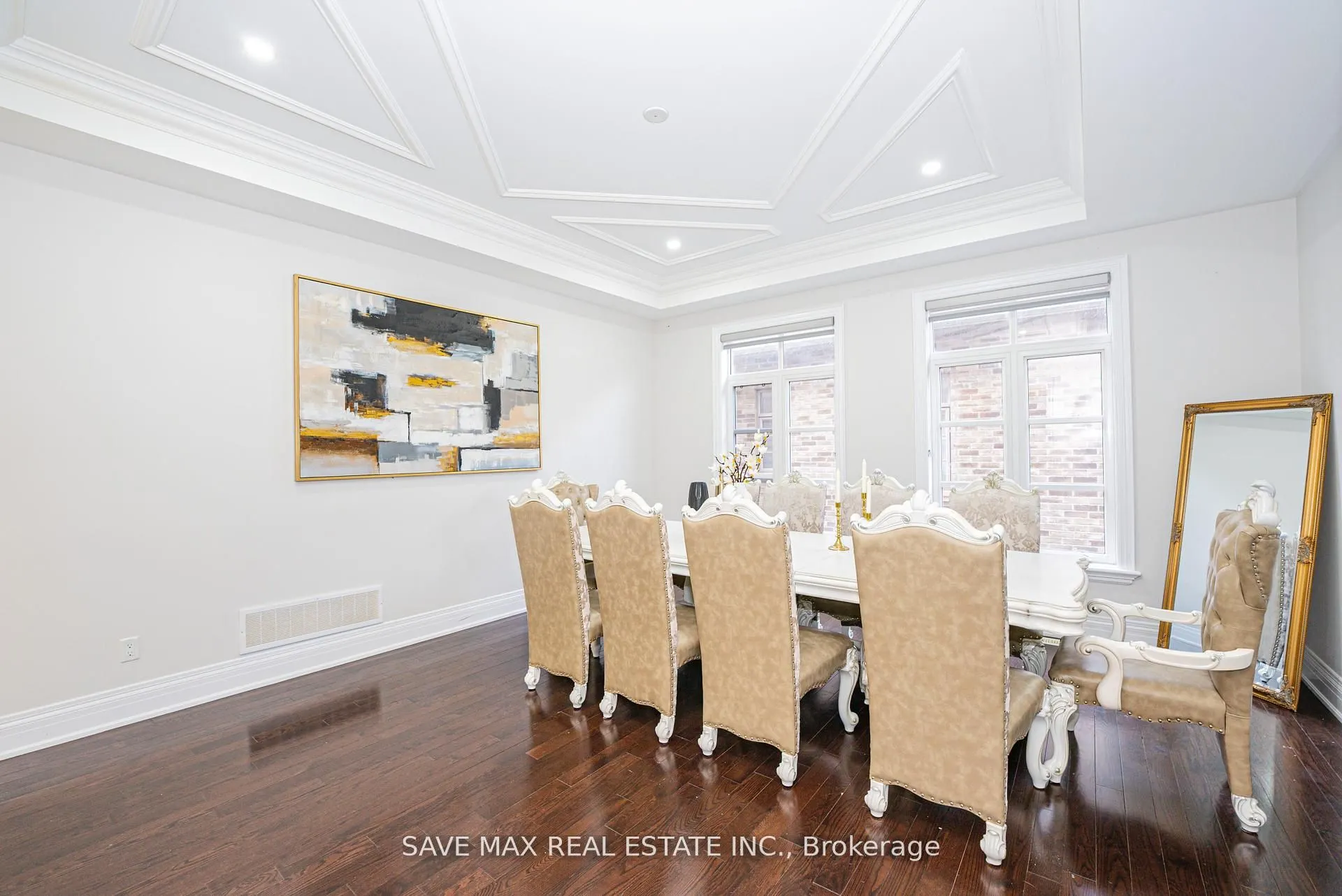 95 Sarracini Crescent