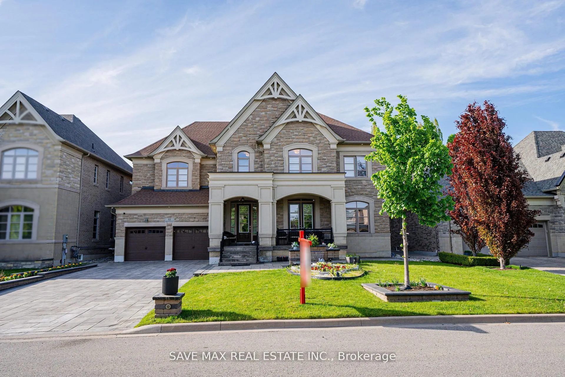 95 Sarracini Crescent