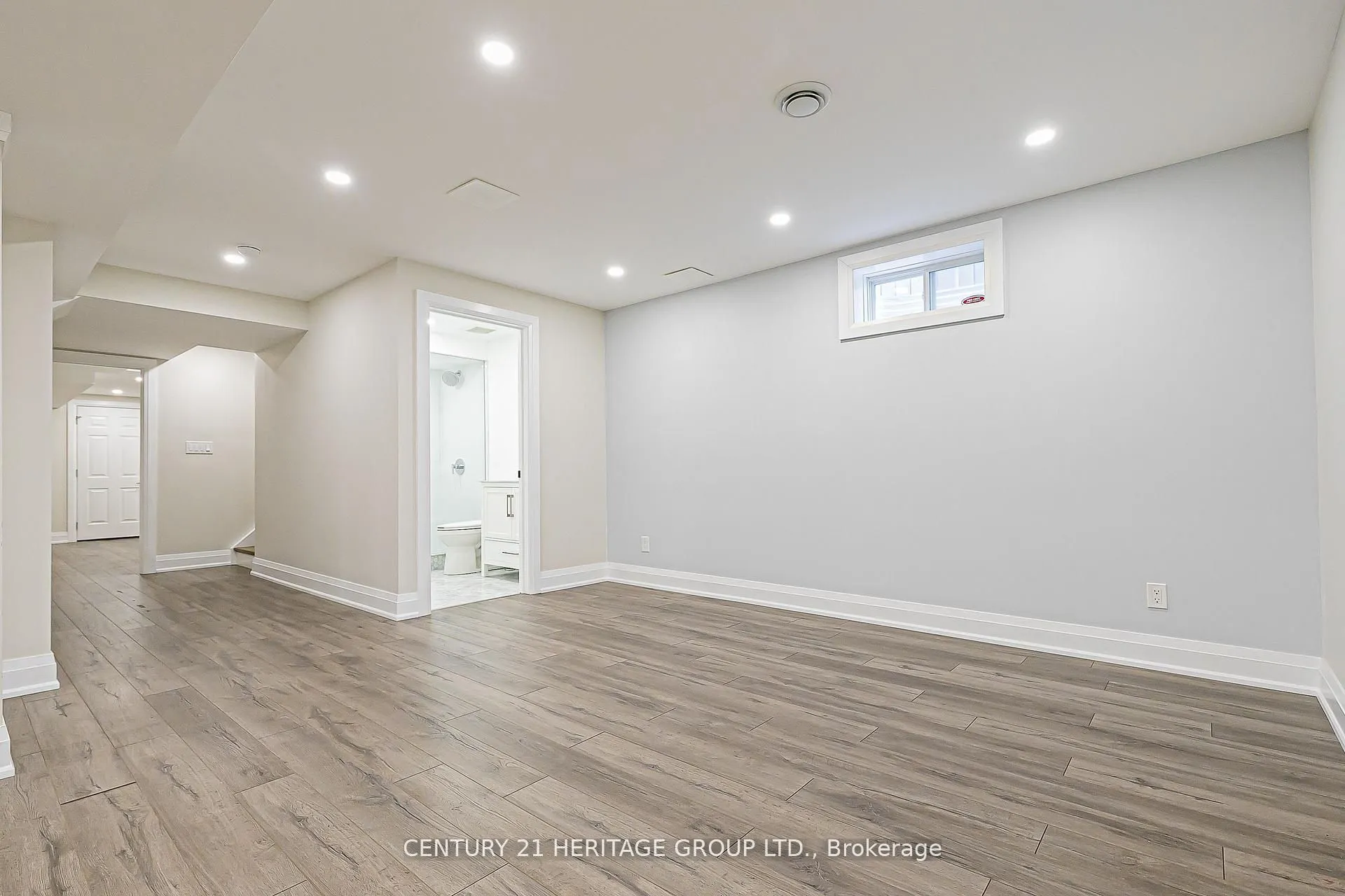 2 Roy Harper Avenue