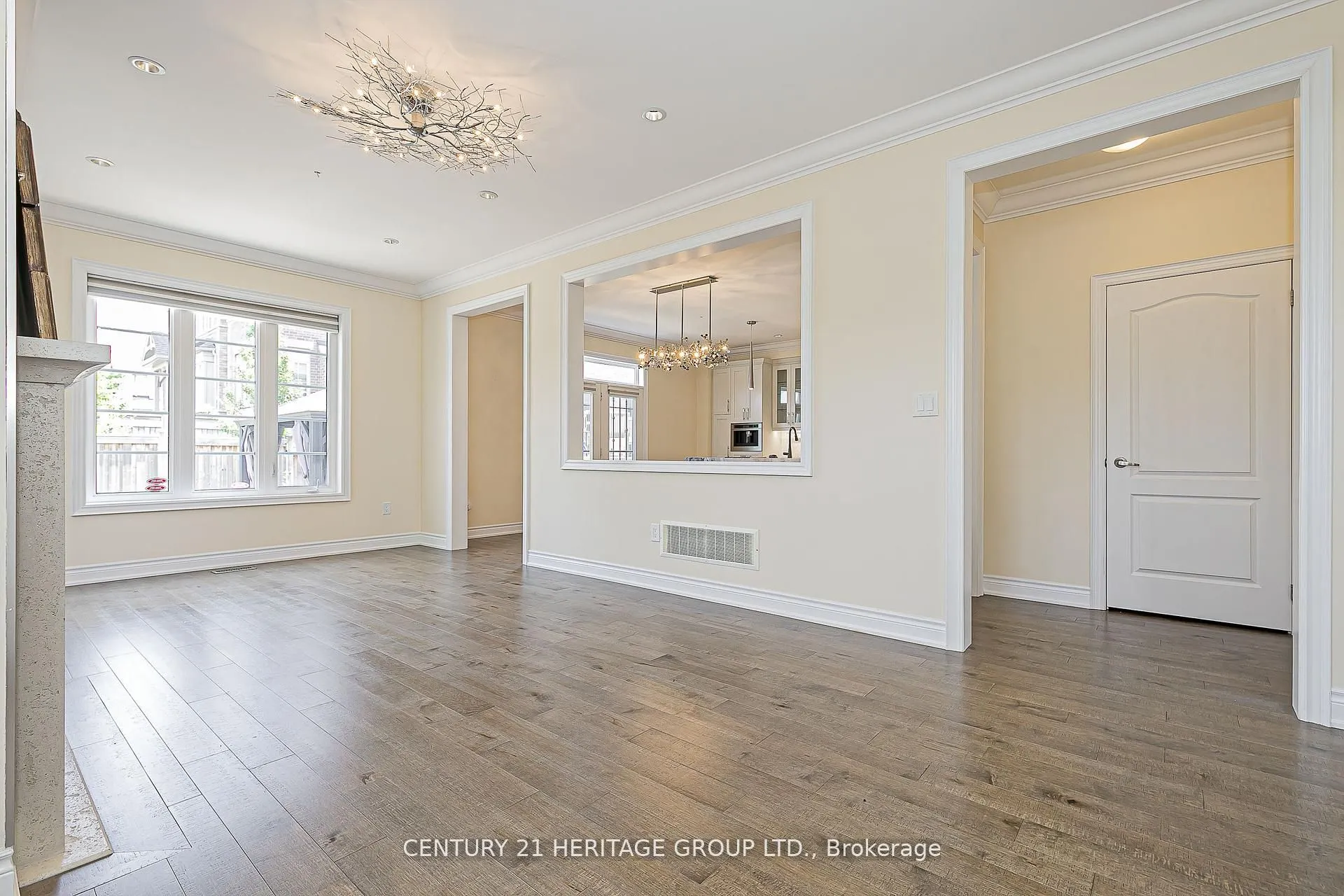 2 Roy Harper Avenue