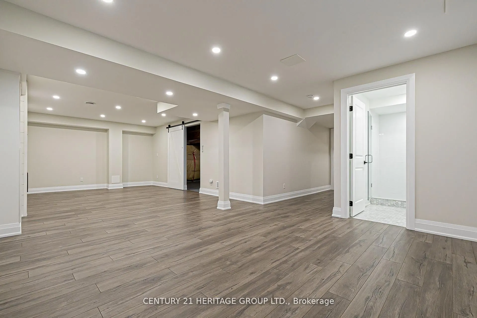 2 Roy Harper Avenue