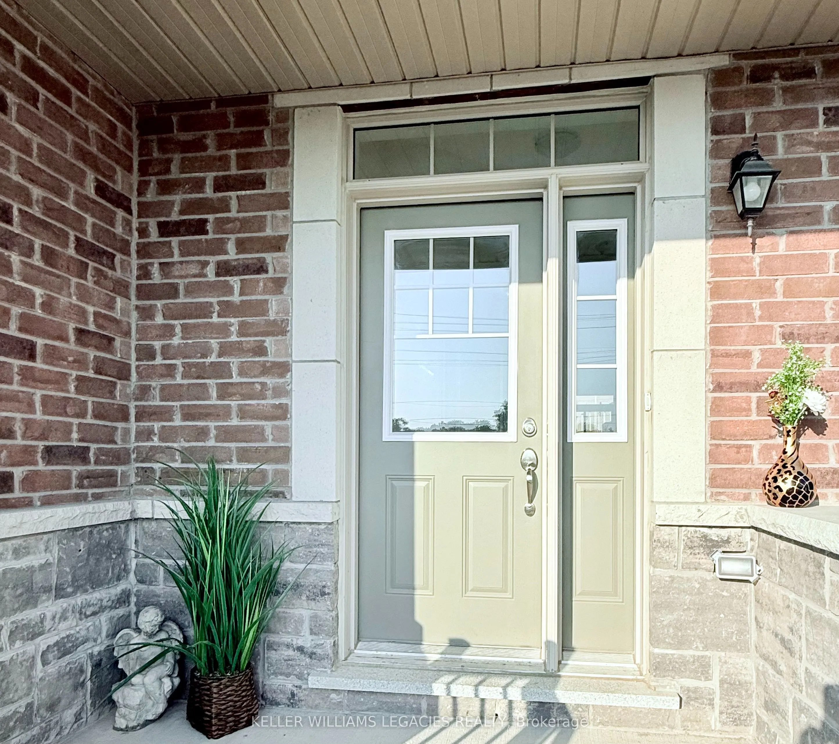 2229 Grainger Loop
