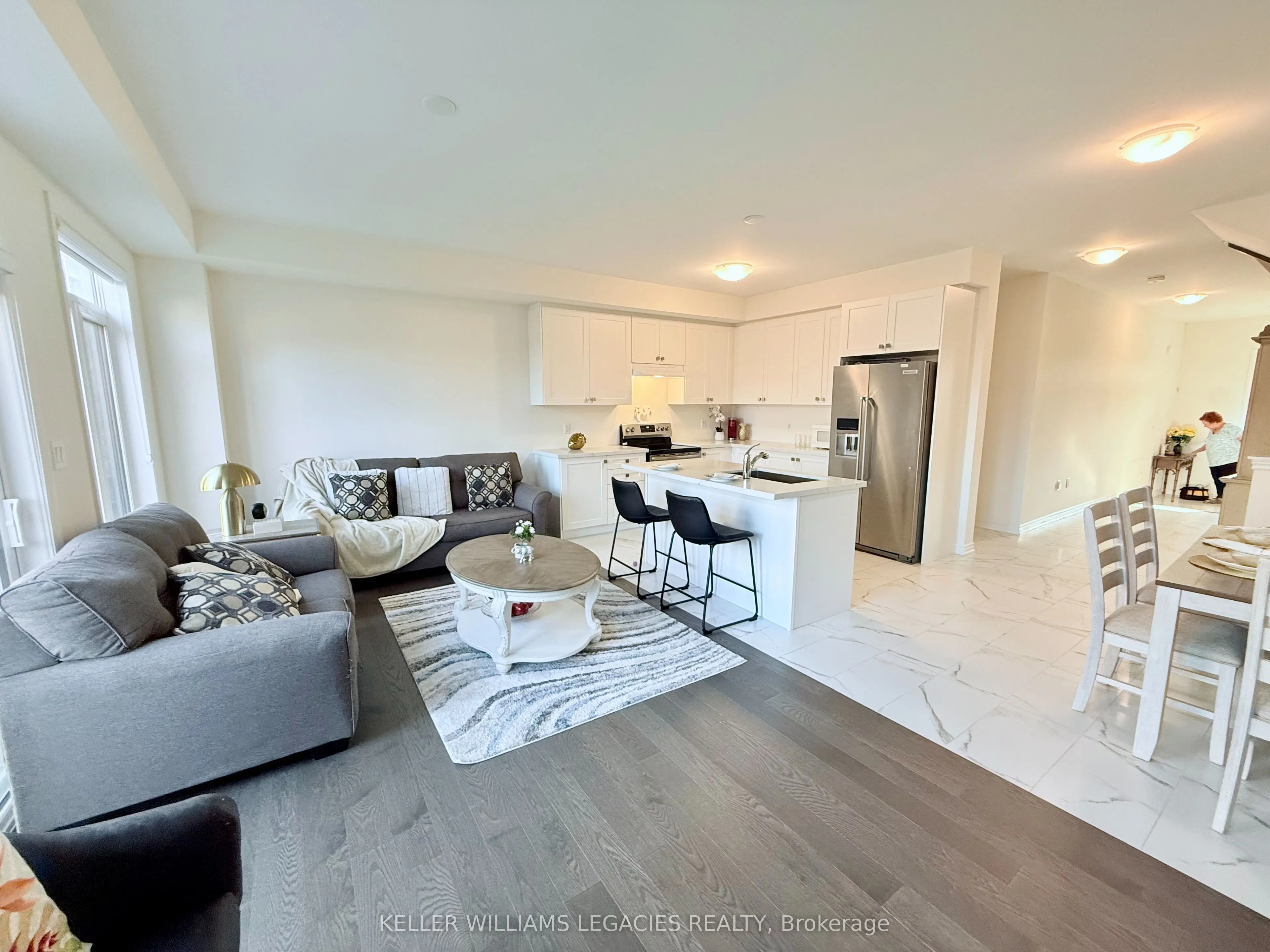 2229 Grainger Loop
