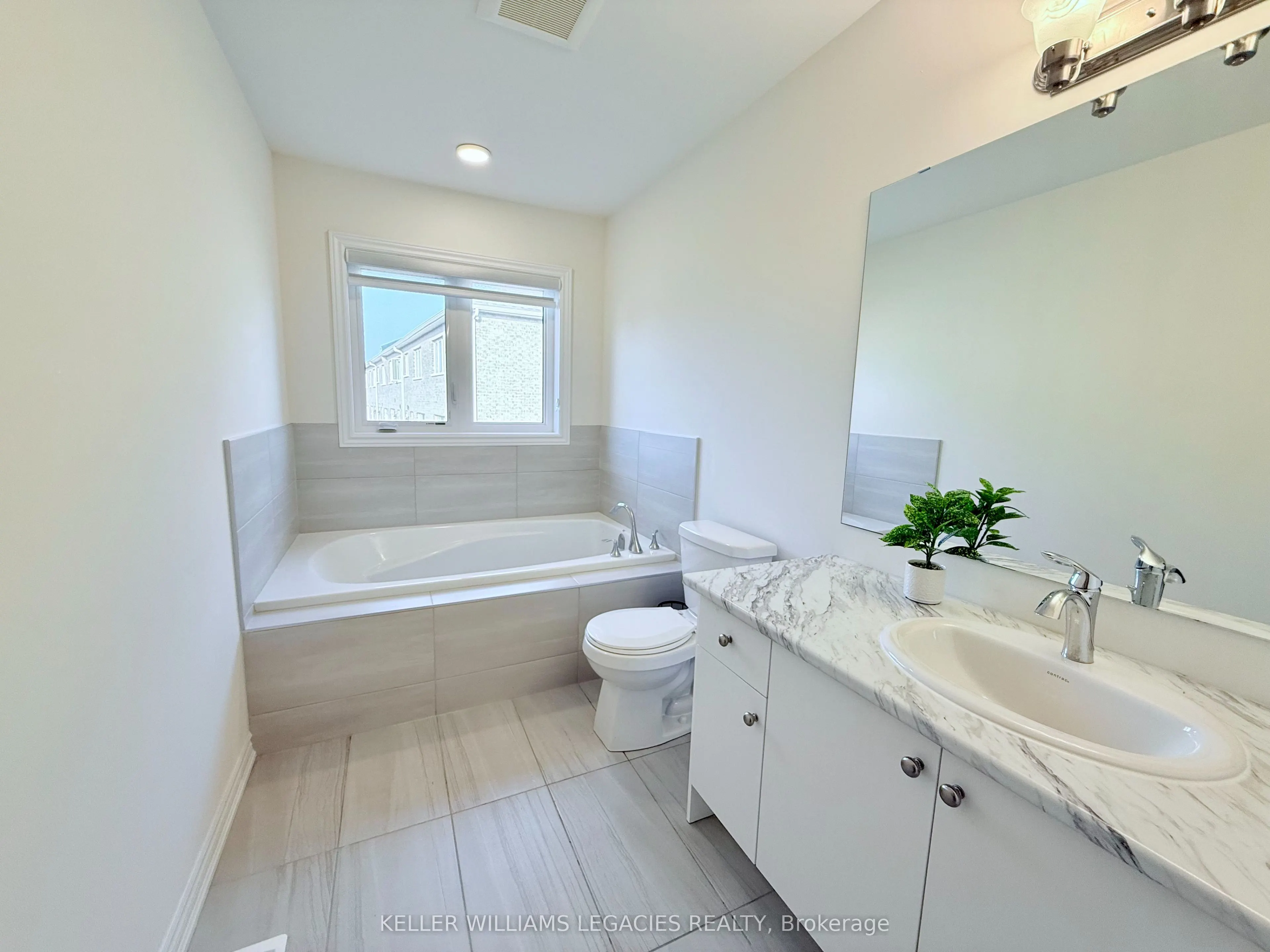 2229 Grainger Loop