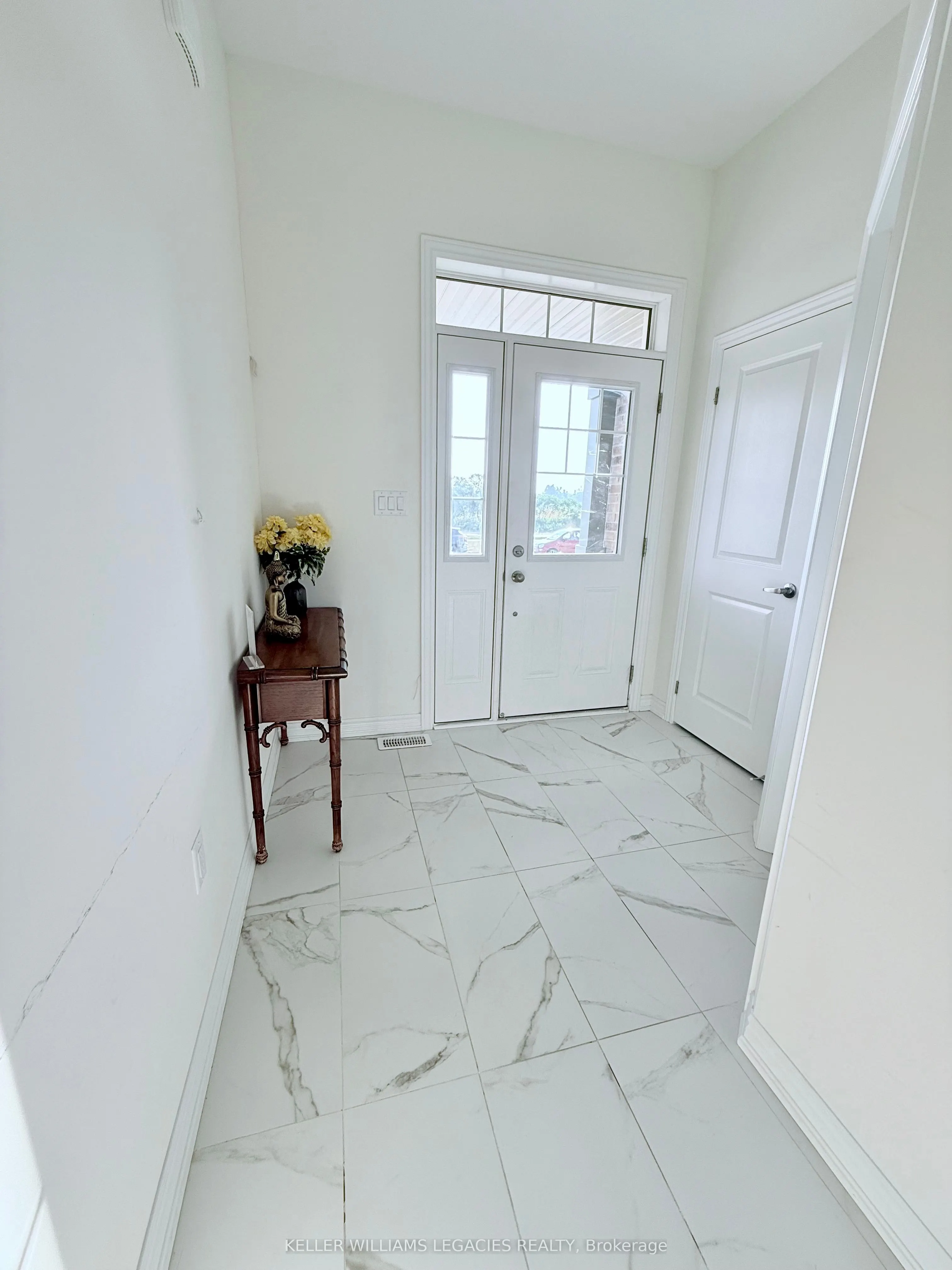 2229 Grainger Loop