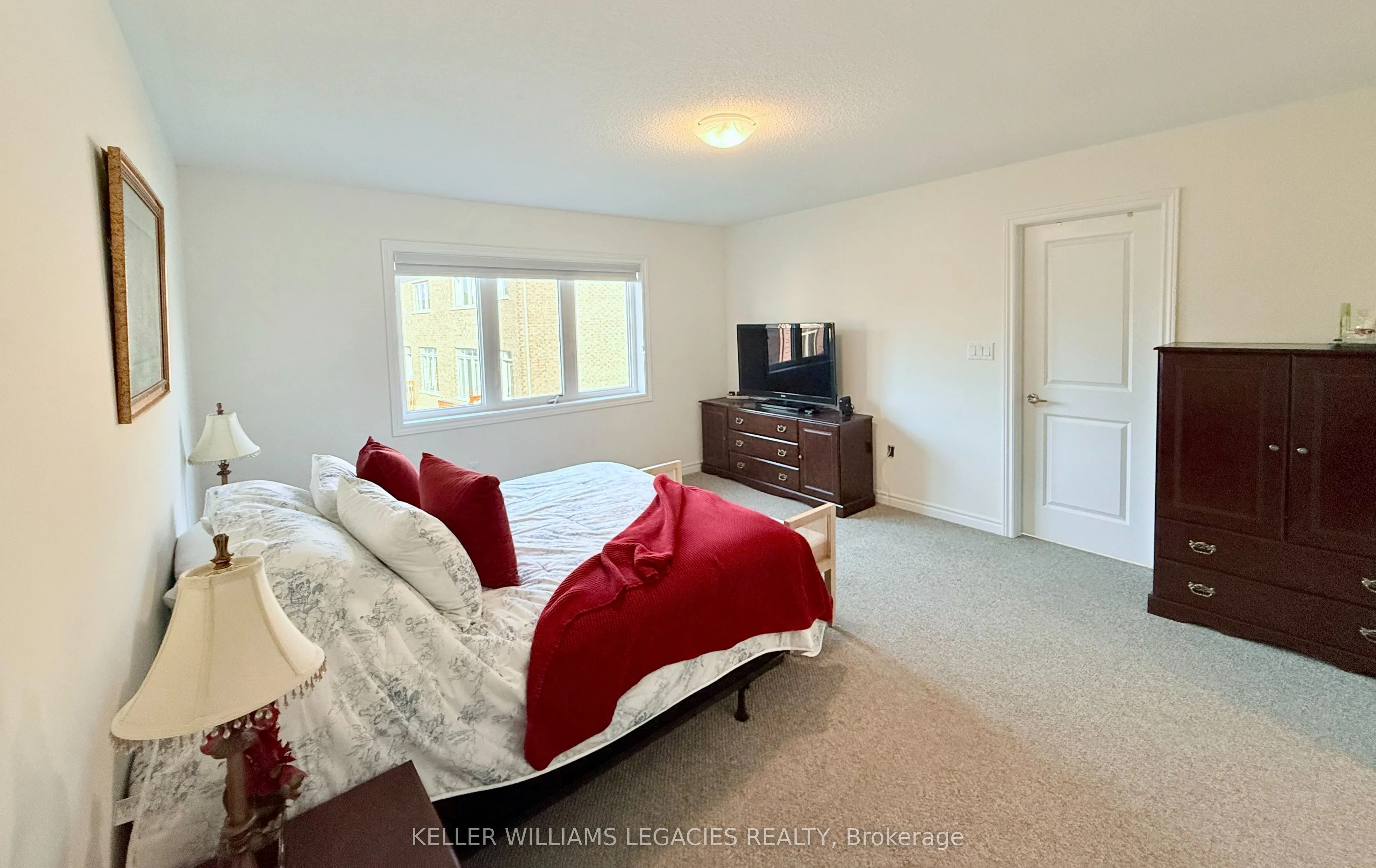 2229 Grainger Loop