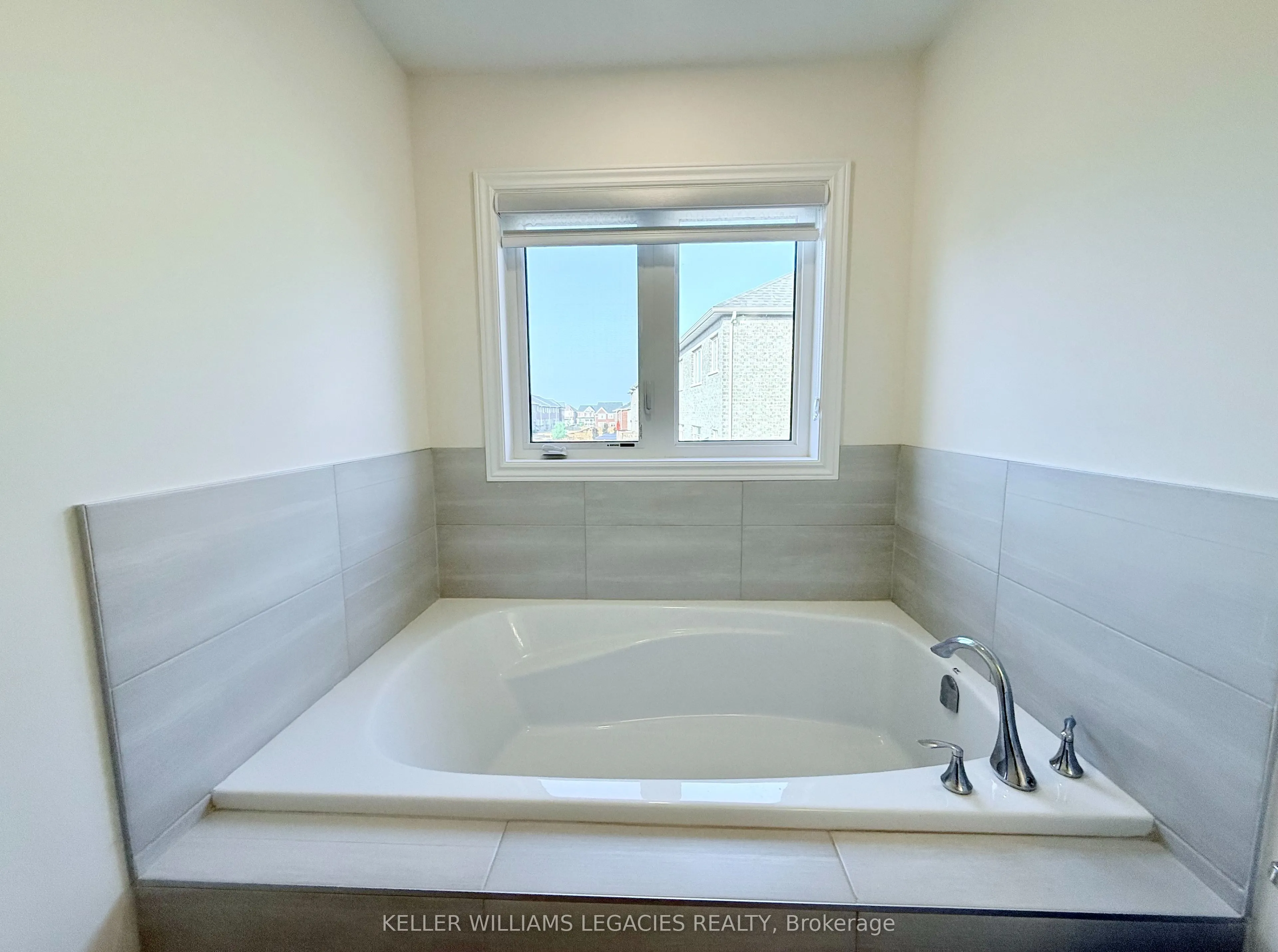 2229 Grainger Loop