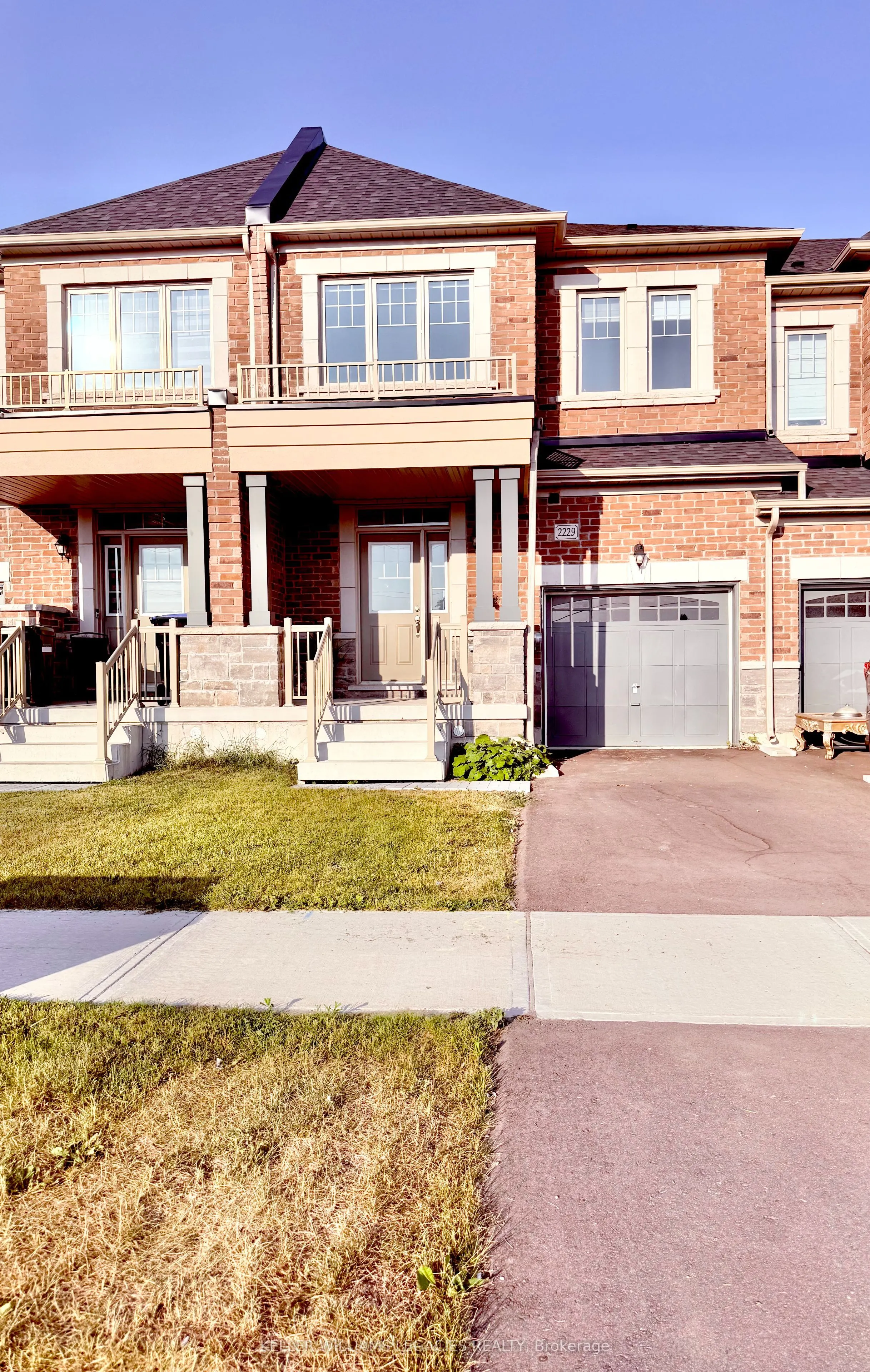 2229 Grainger Loop