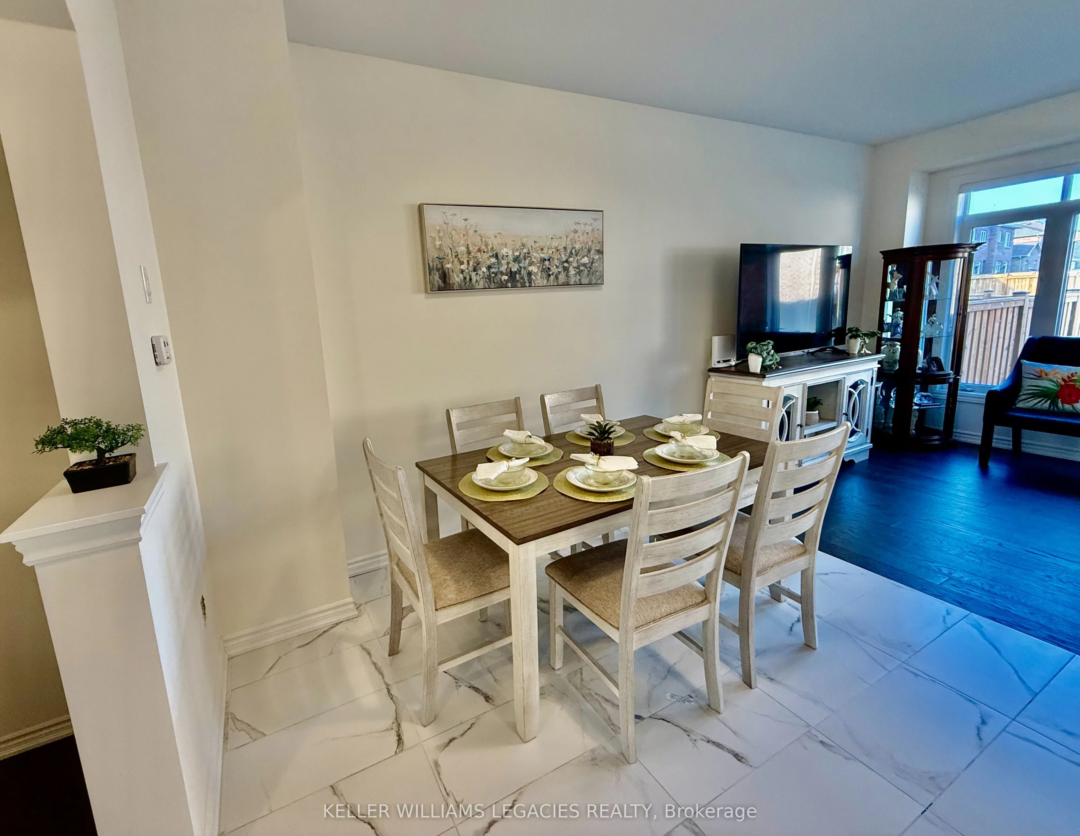 2229 Grainger Loop