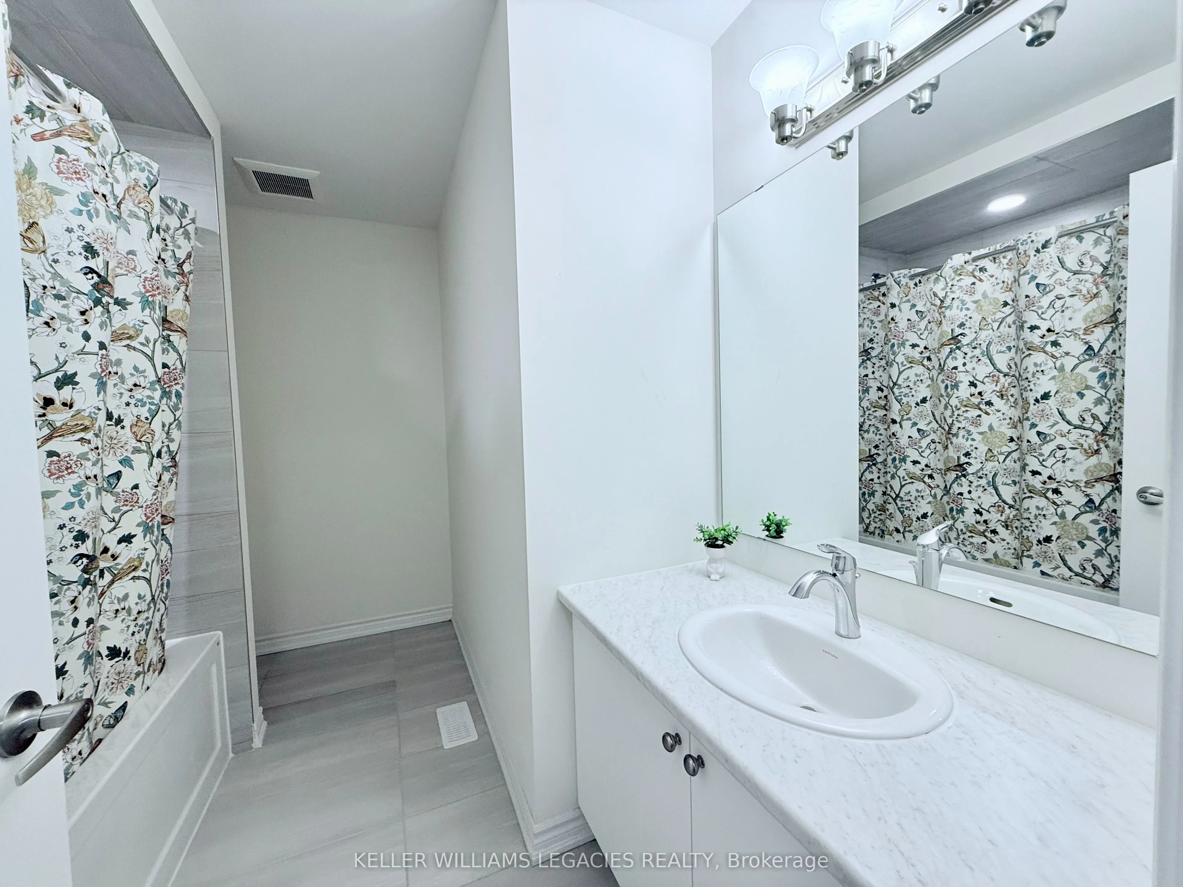 2229 Grainger Loop