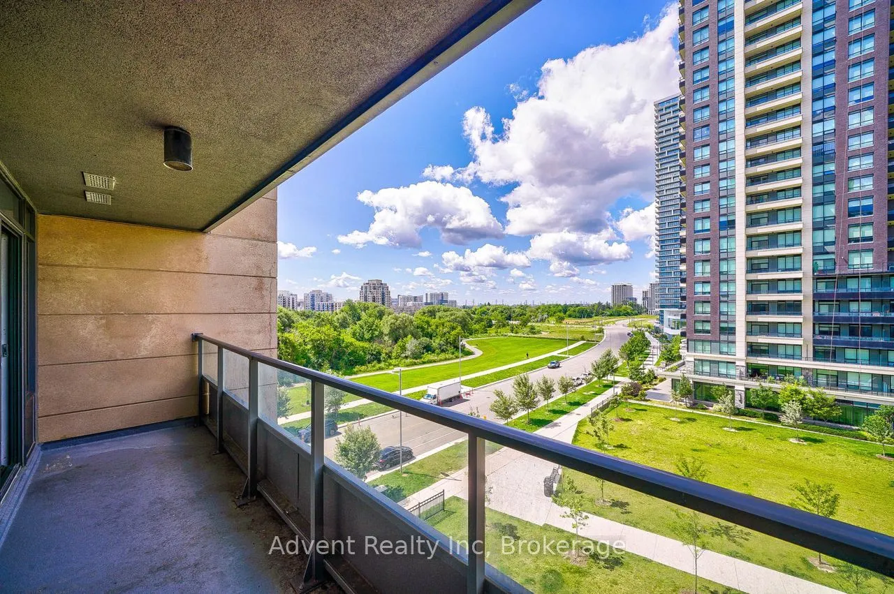 18 Uptown Drive, #725