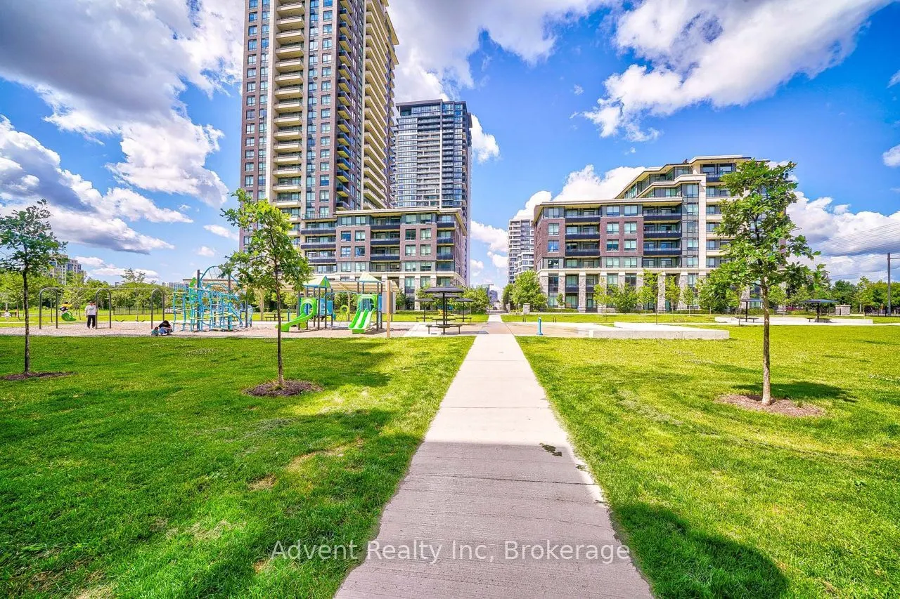 18 Uptown Drive, #725