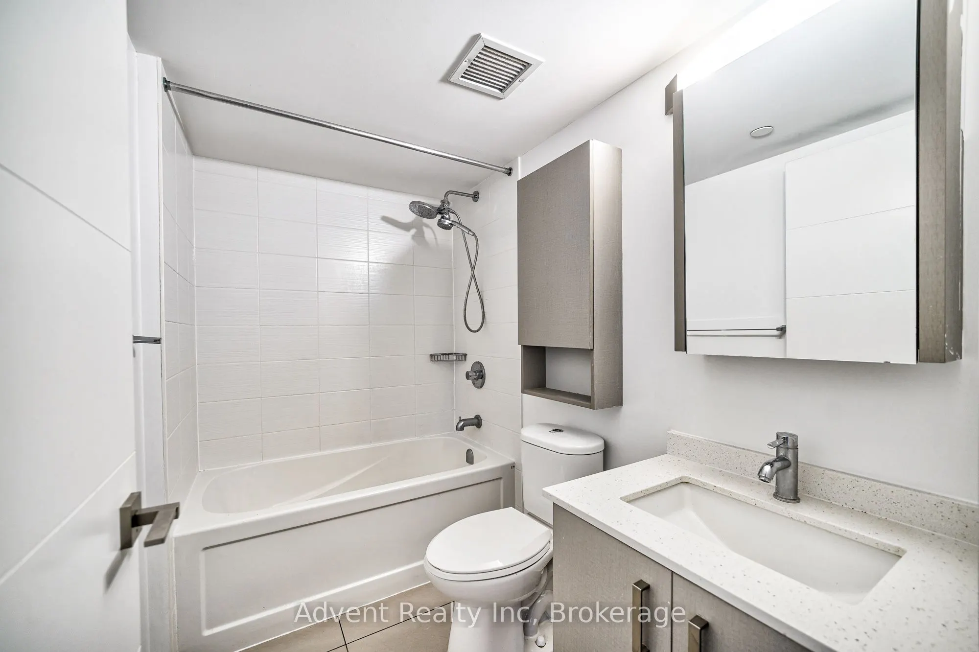 18 Uptown Drive, #725