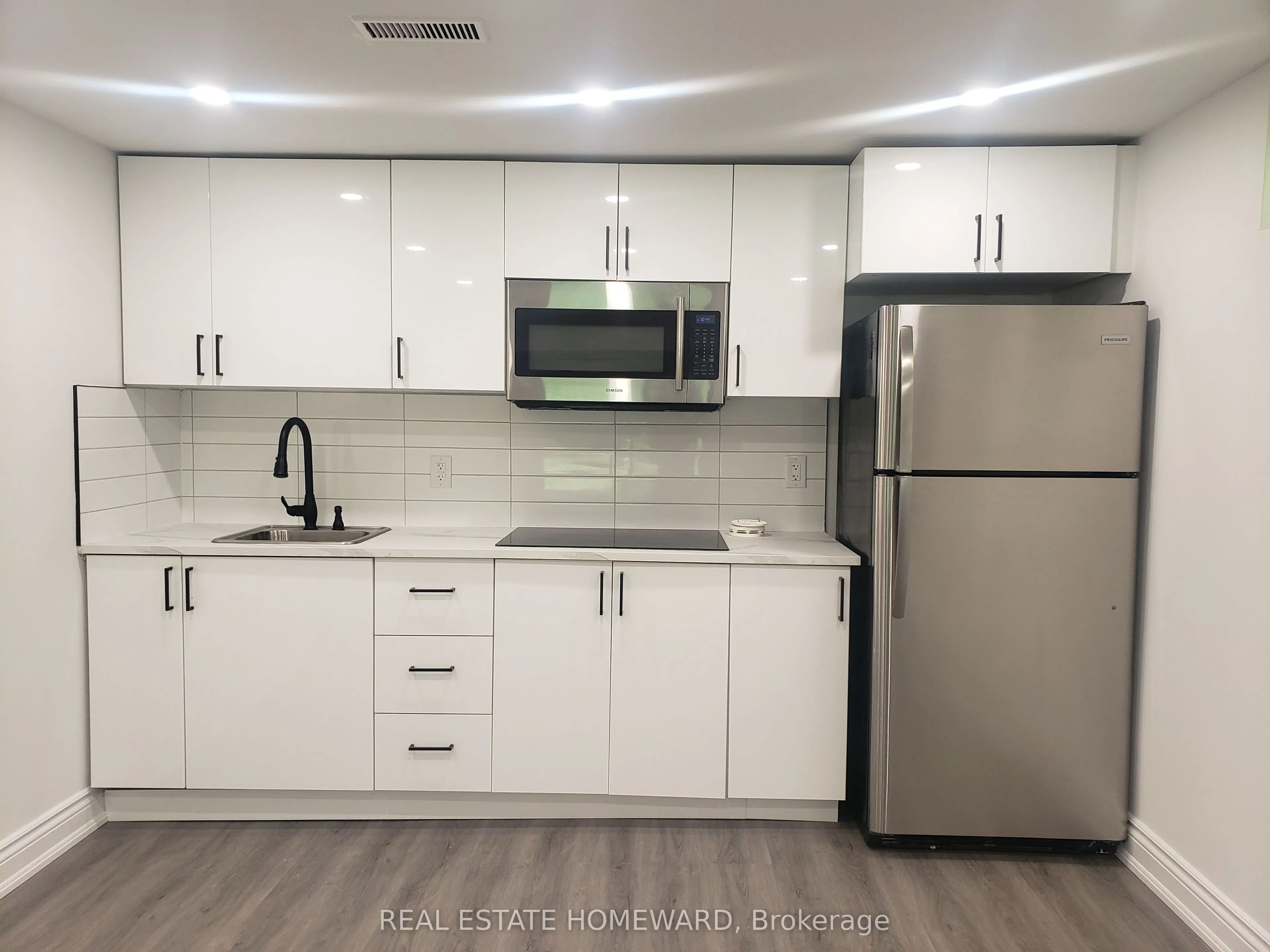 932 Elgin Street, #Lower