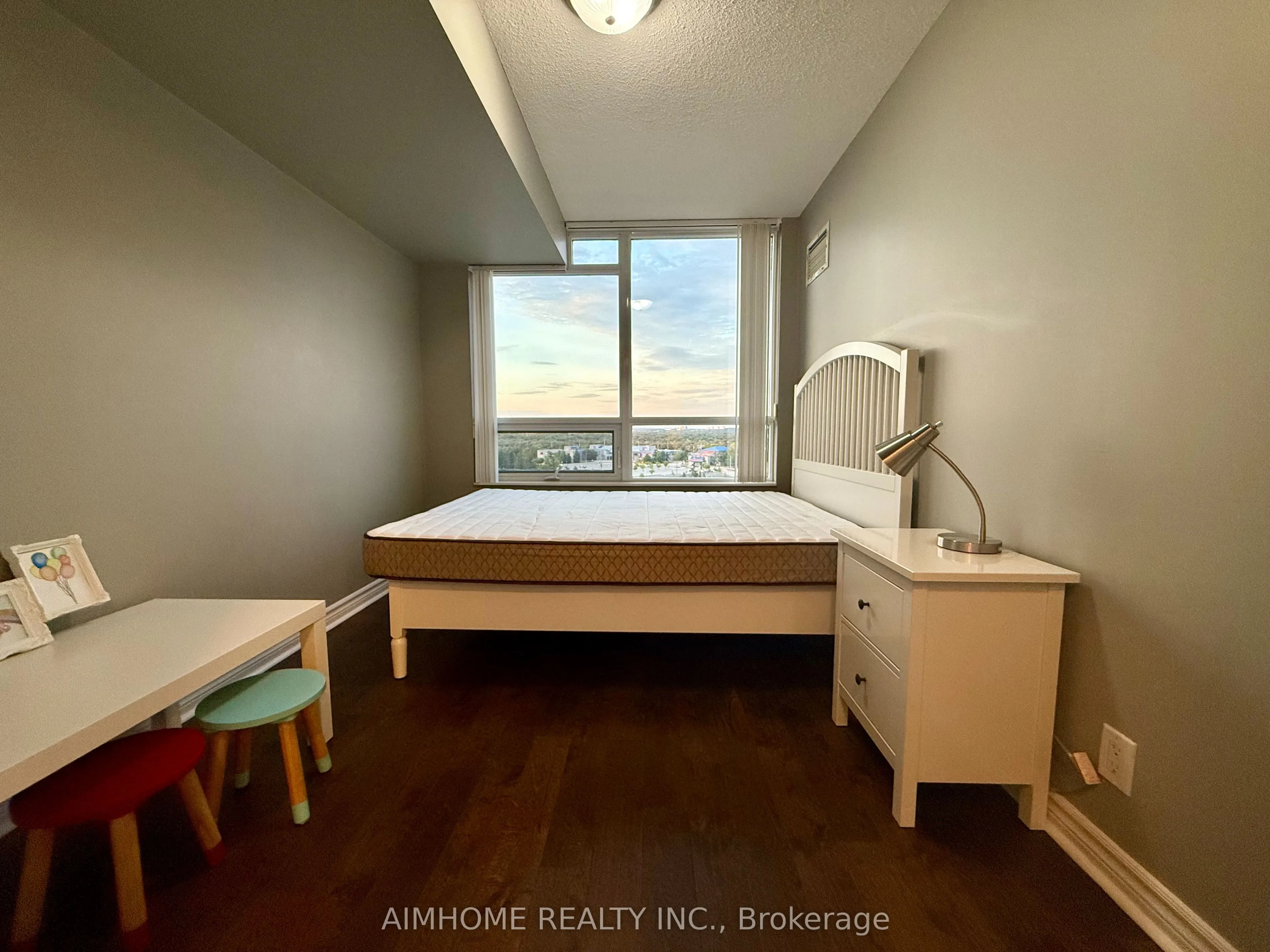 33 Cox Boulevard, #1218