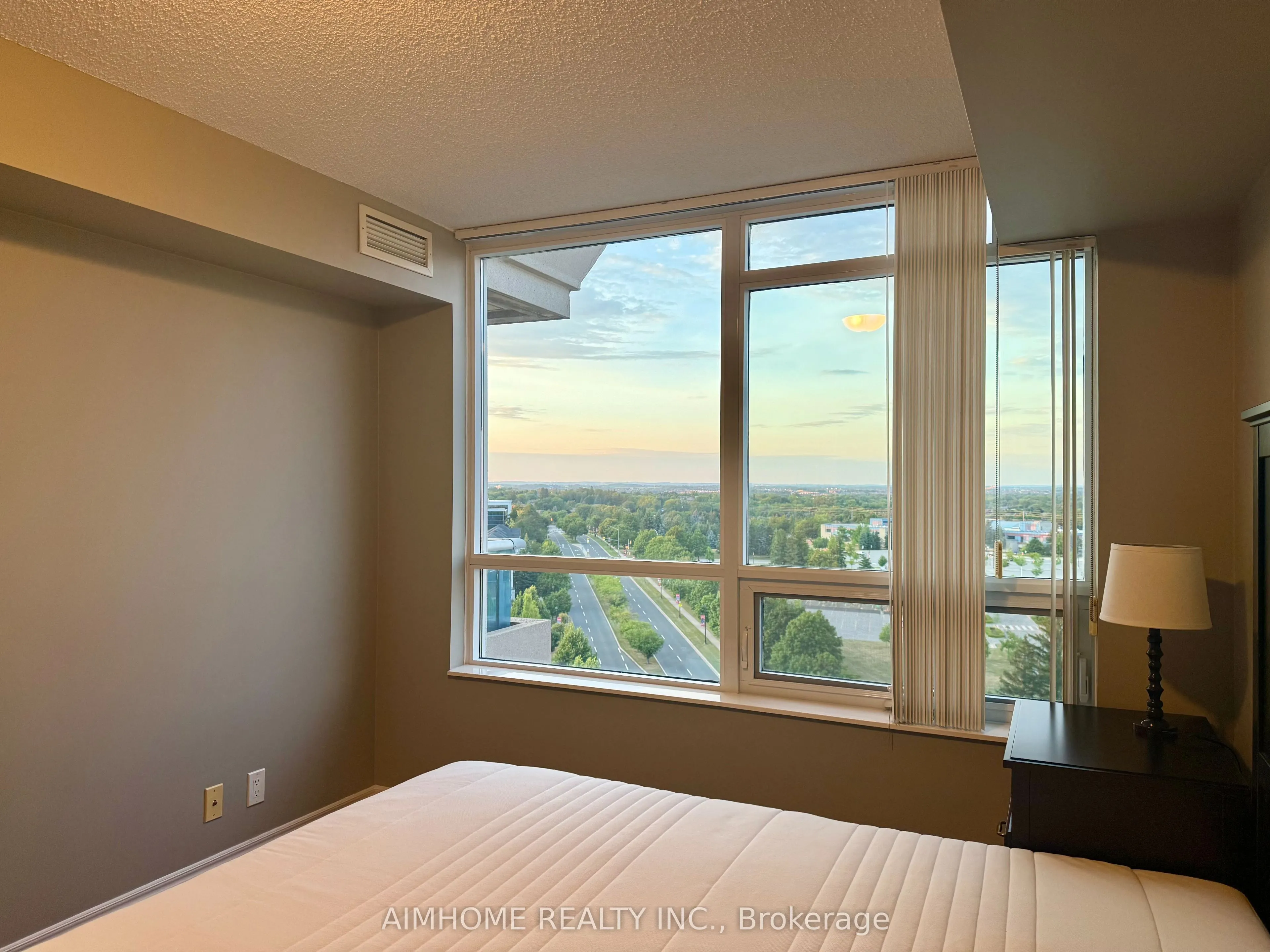 33 Cox Boulevard, #1218