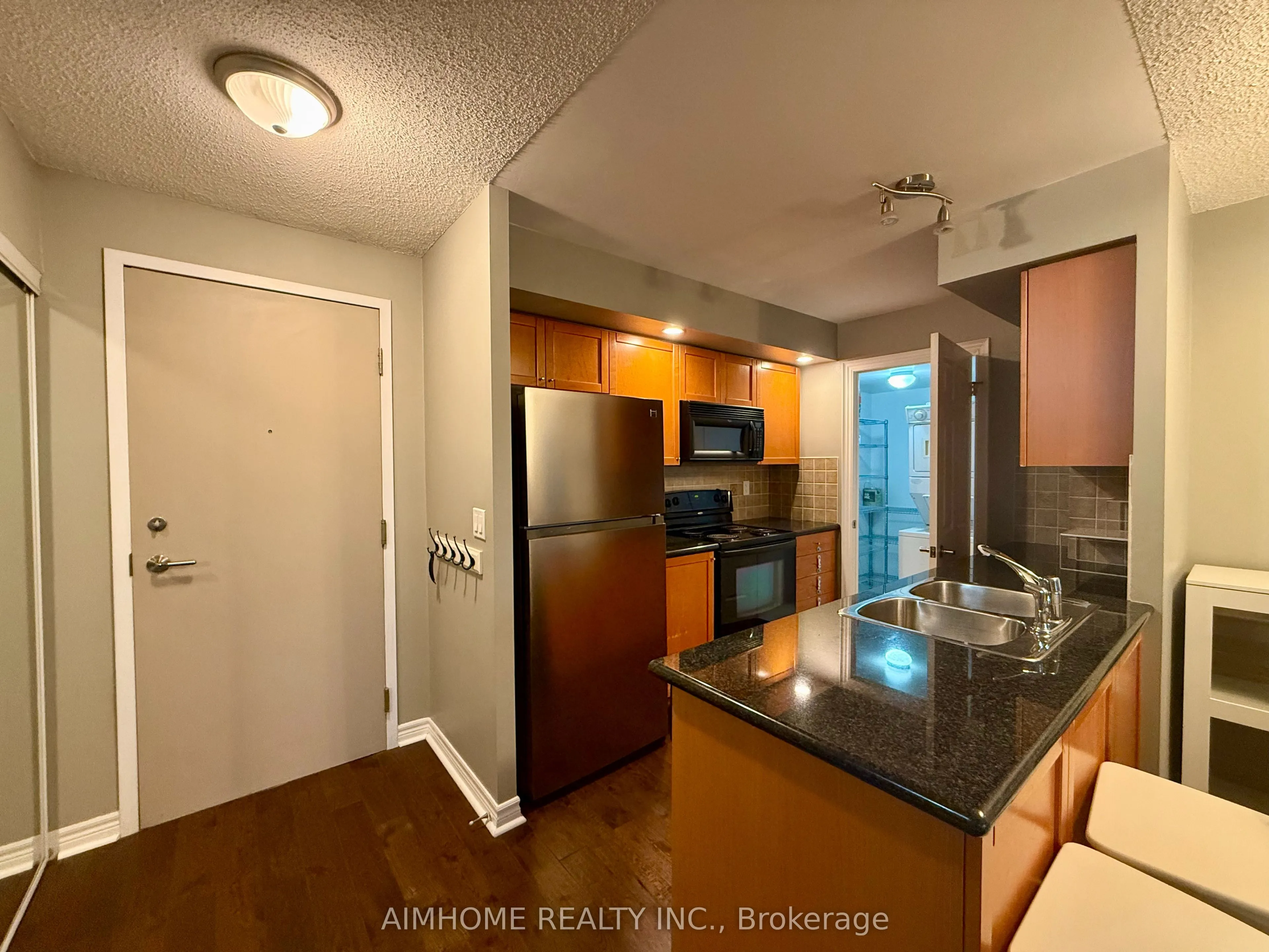 33 Cox Boulevard, #1218