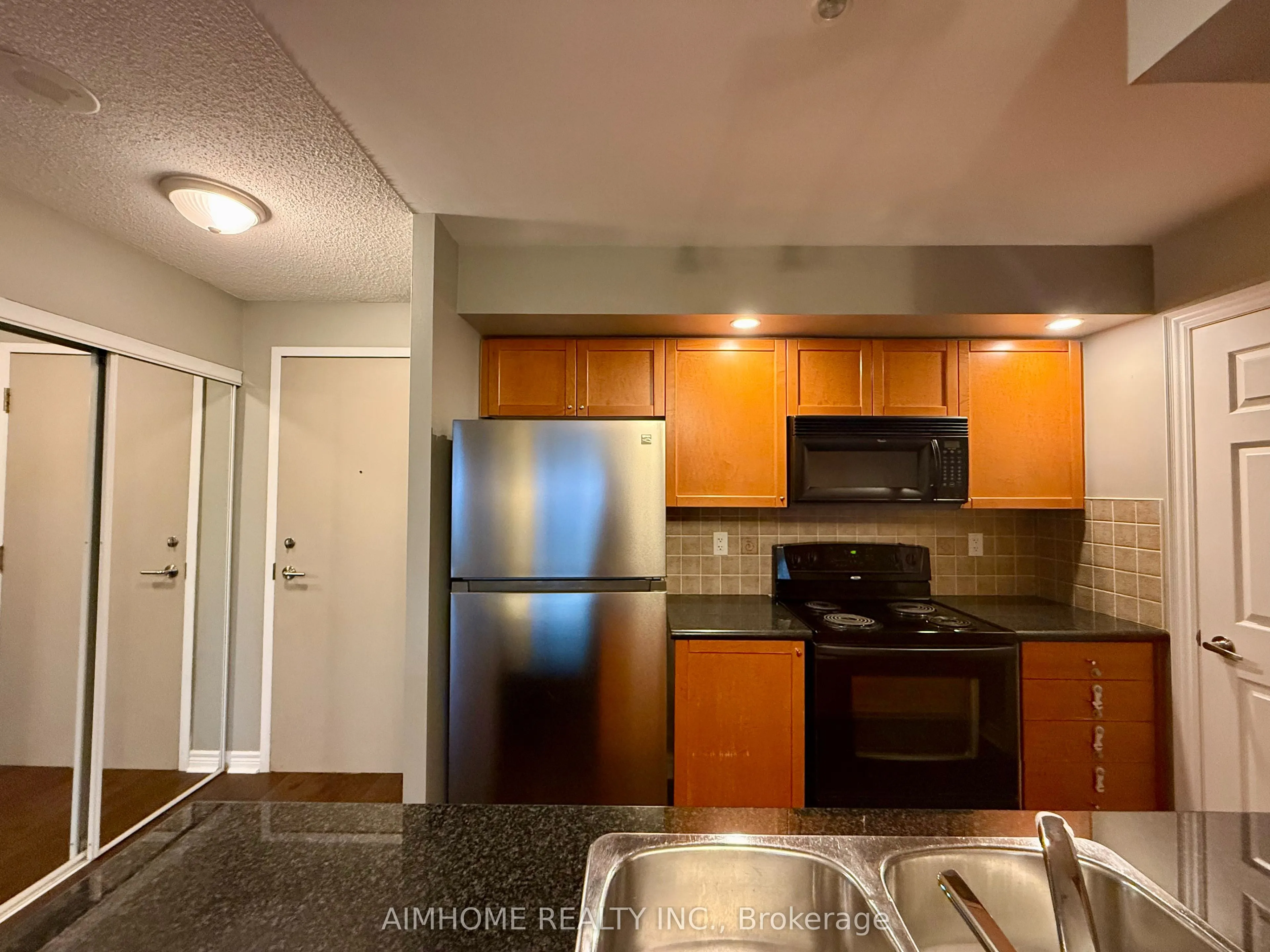 33 Cox Boulevard, #1218
