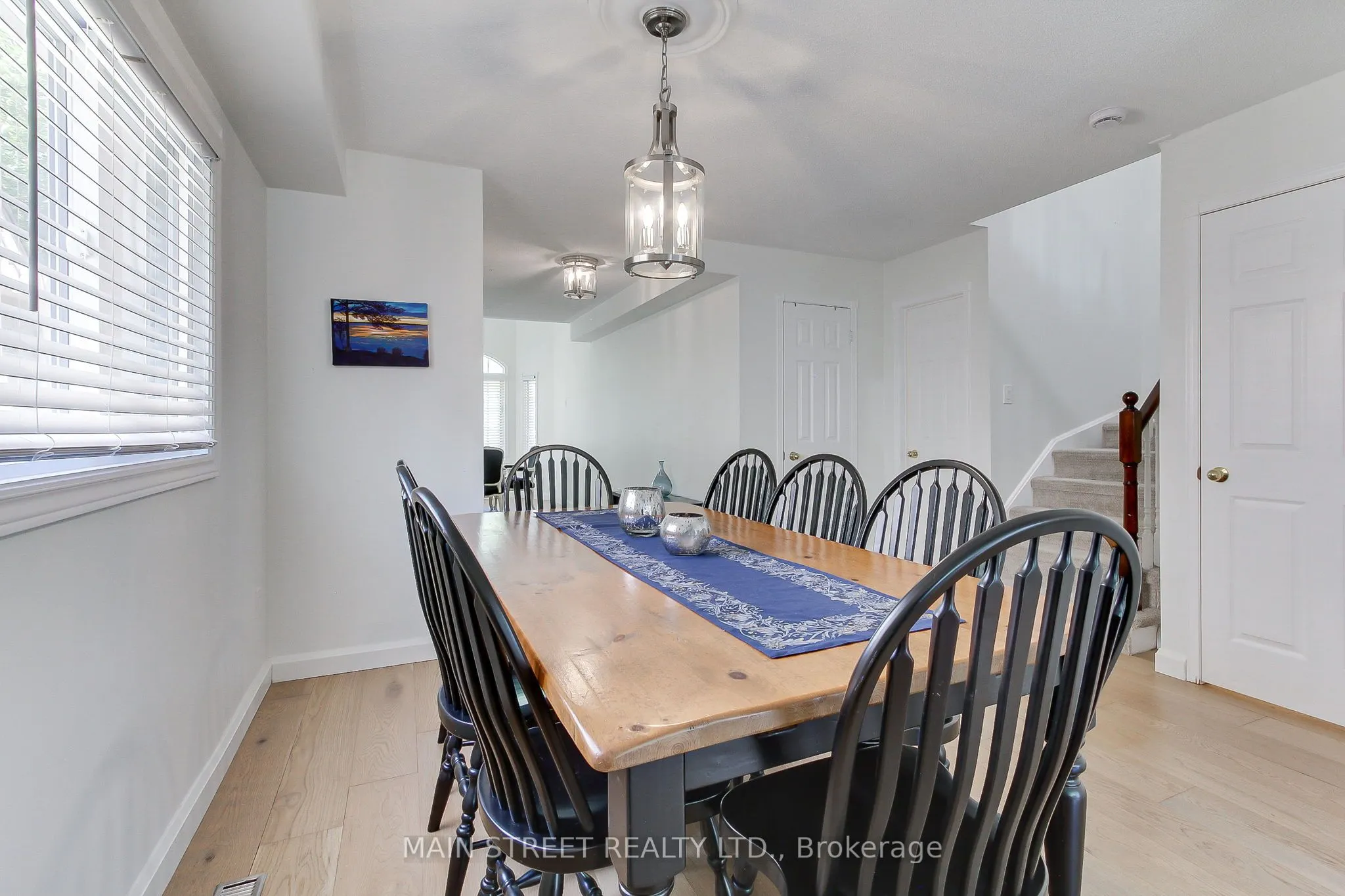 228 Warner Crescent