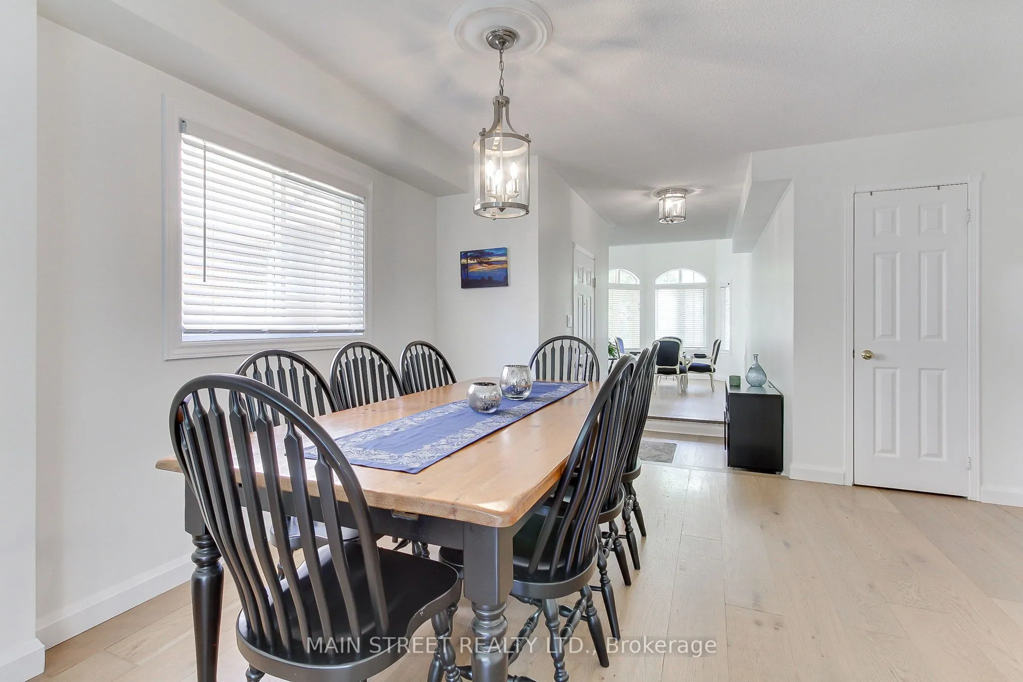 228 Warner Crescent