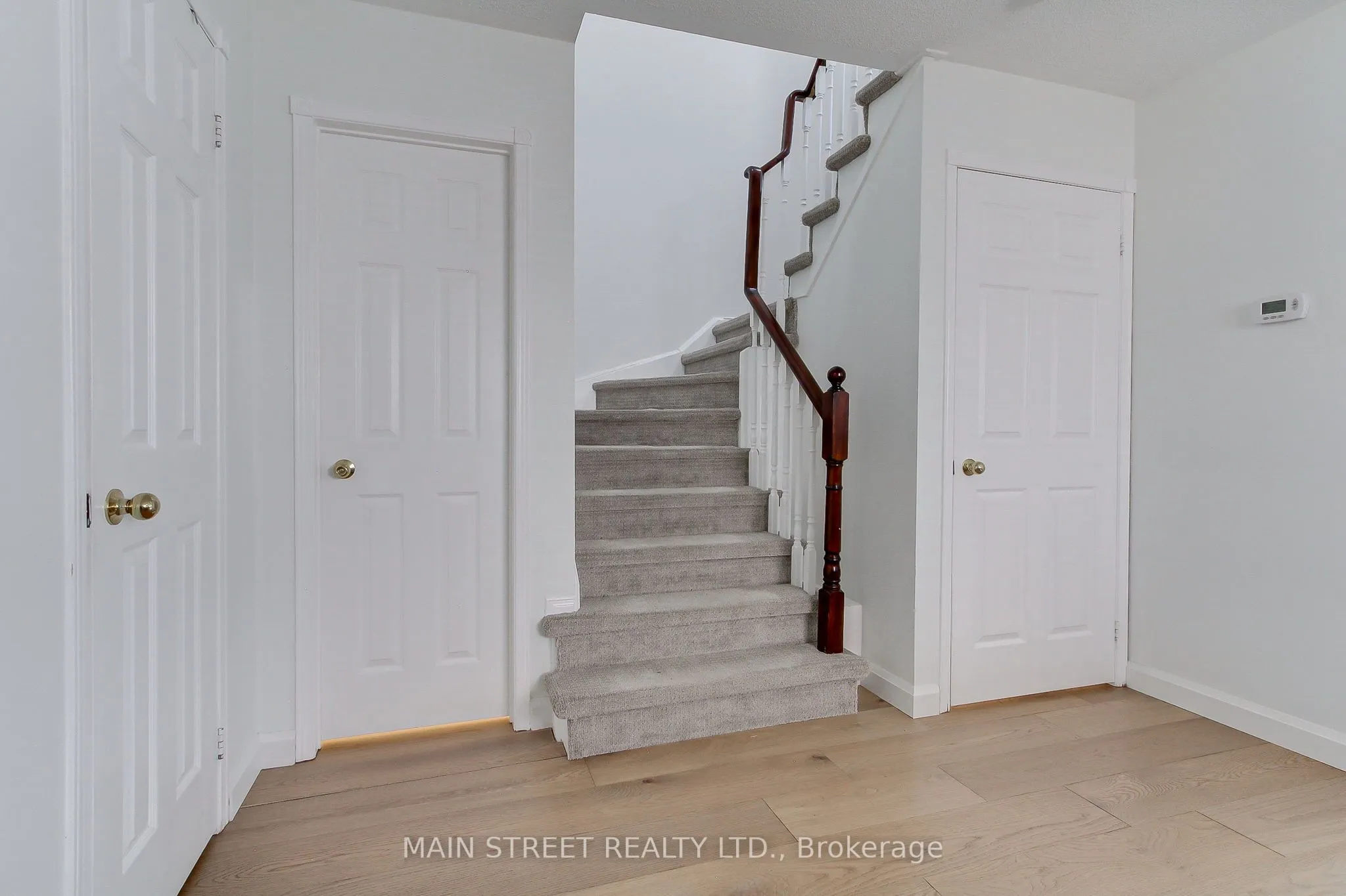 228 Warner Crescent