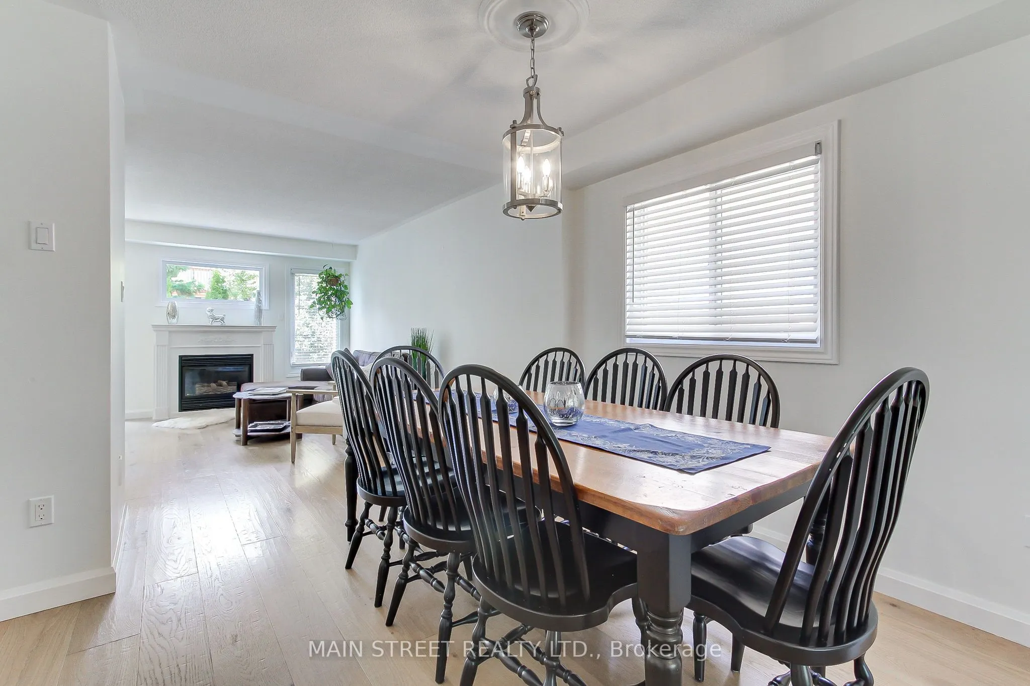 228 Warner Crescent