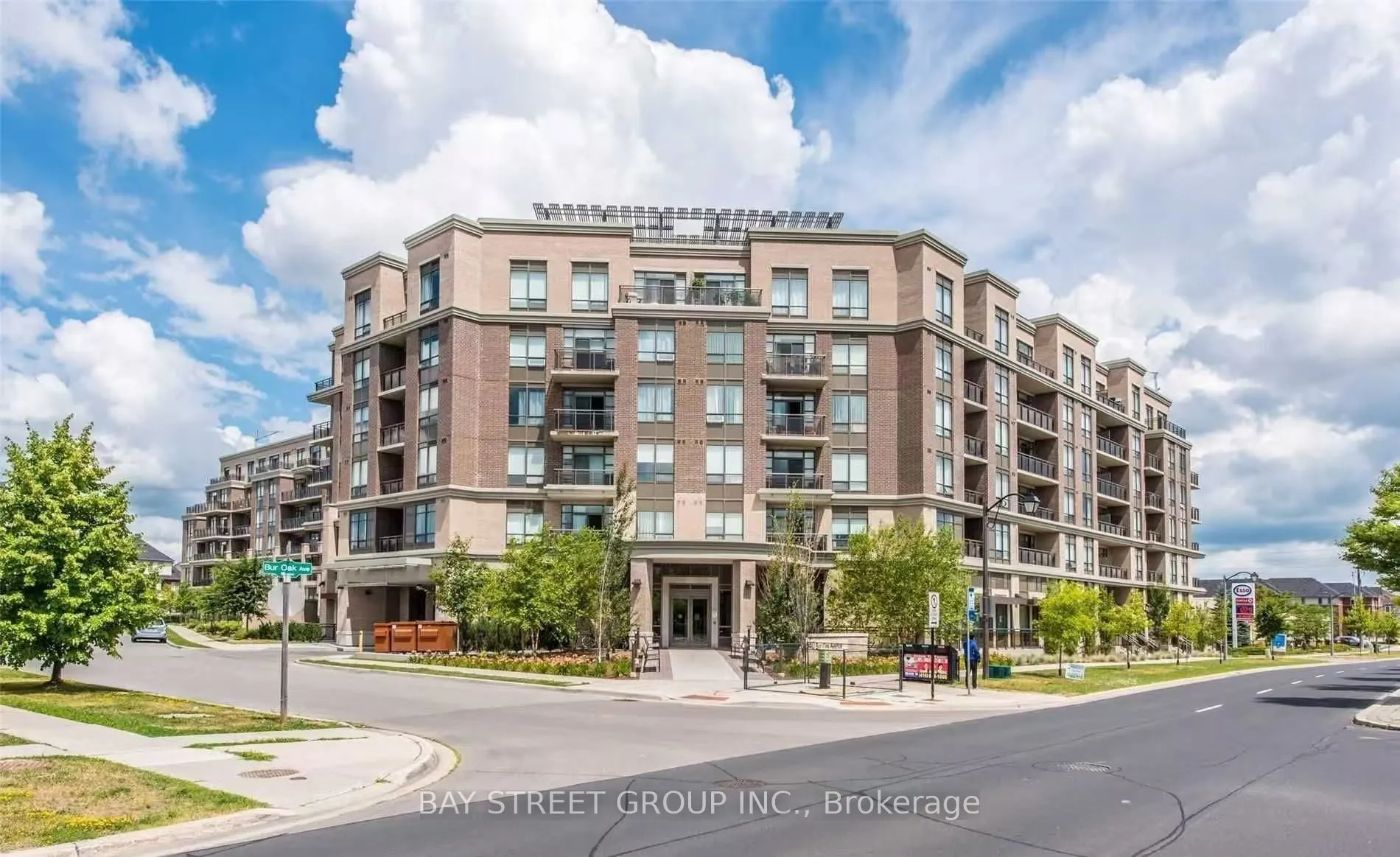 540 Bur Oak Avenue, #602