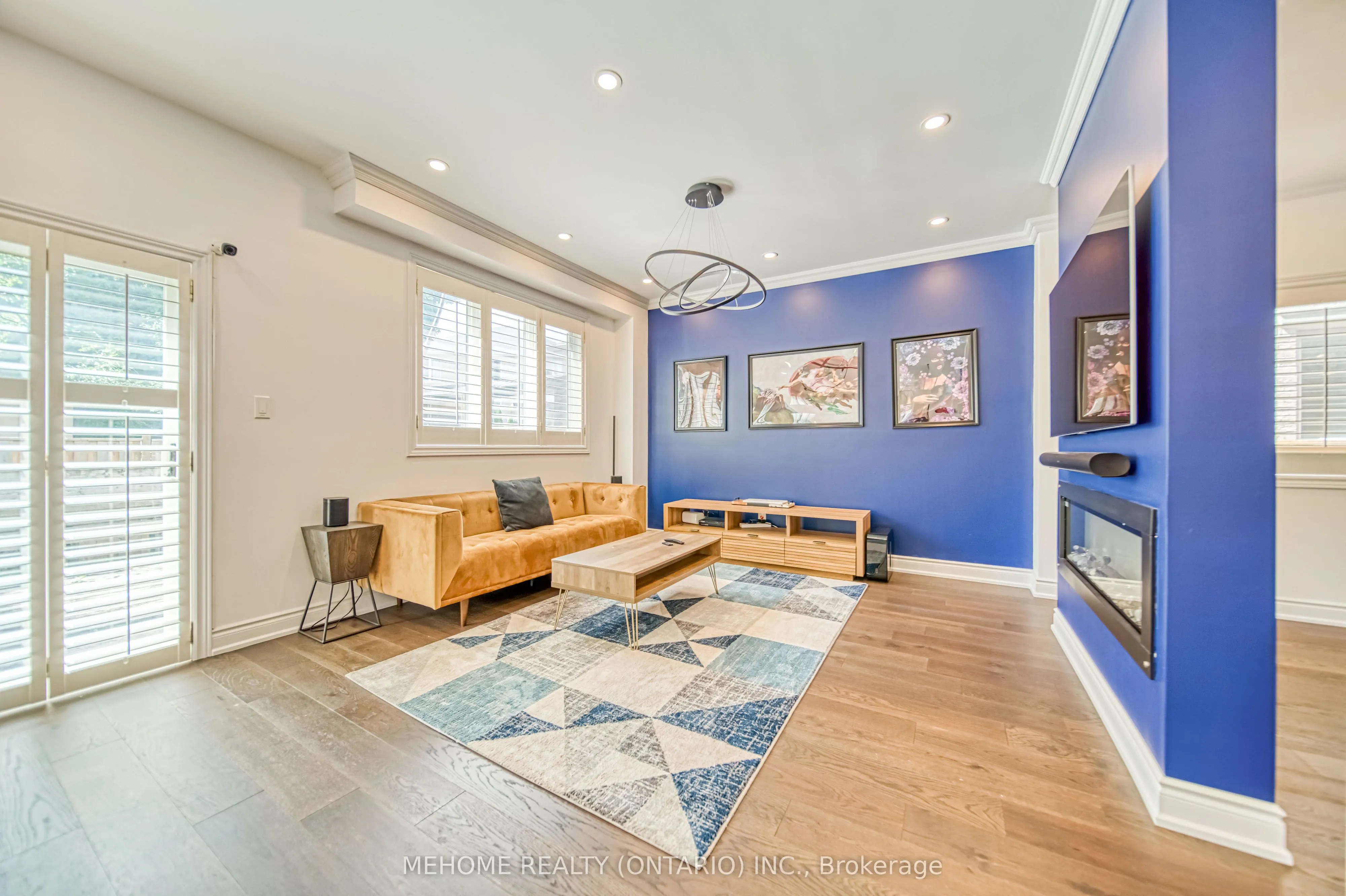 98 Leyburn Avenue, #MAIN