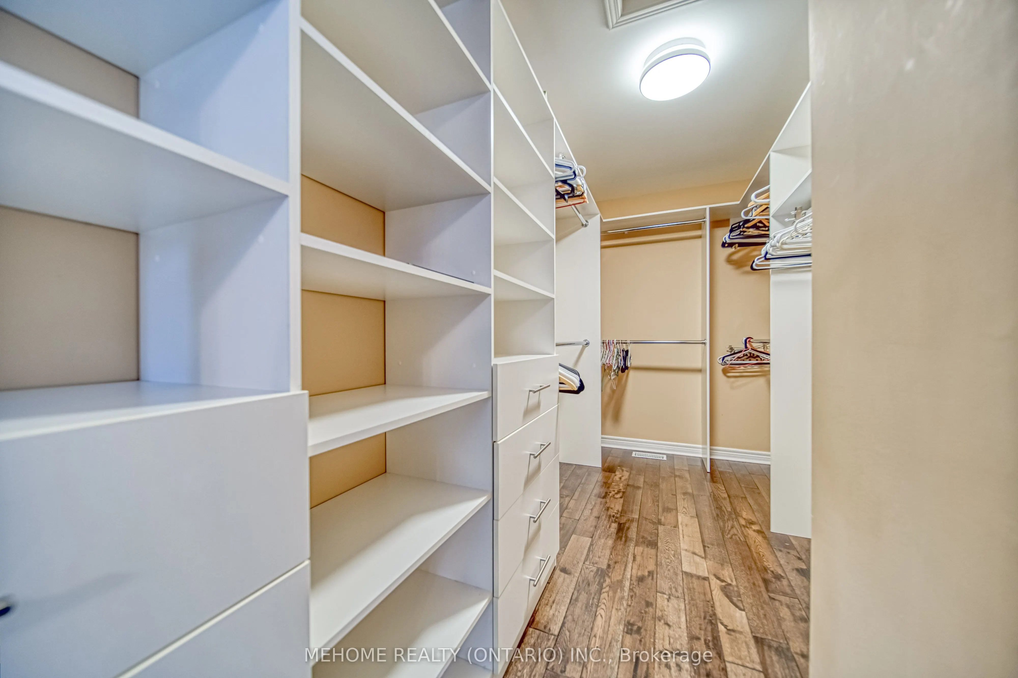 98 Leyburn Avenue, #MAIN