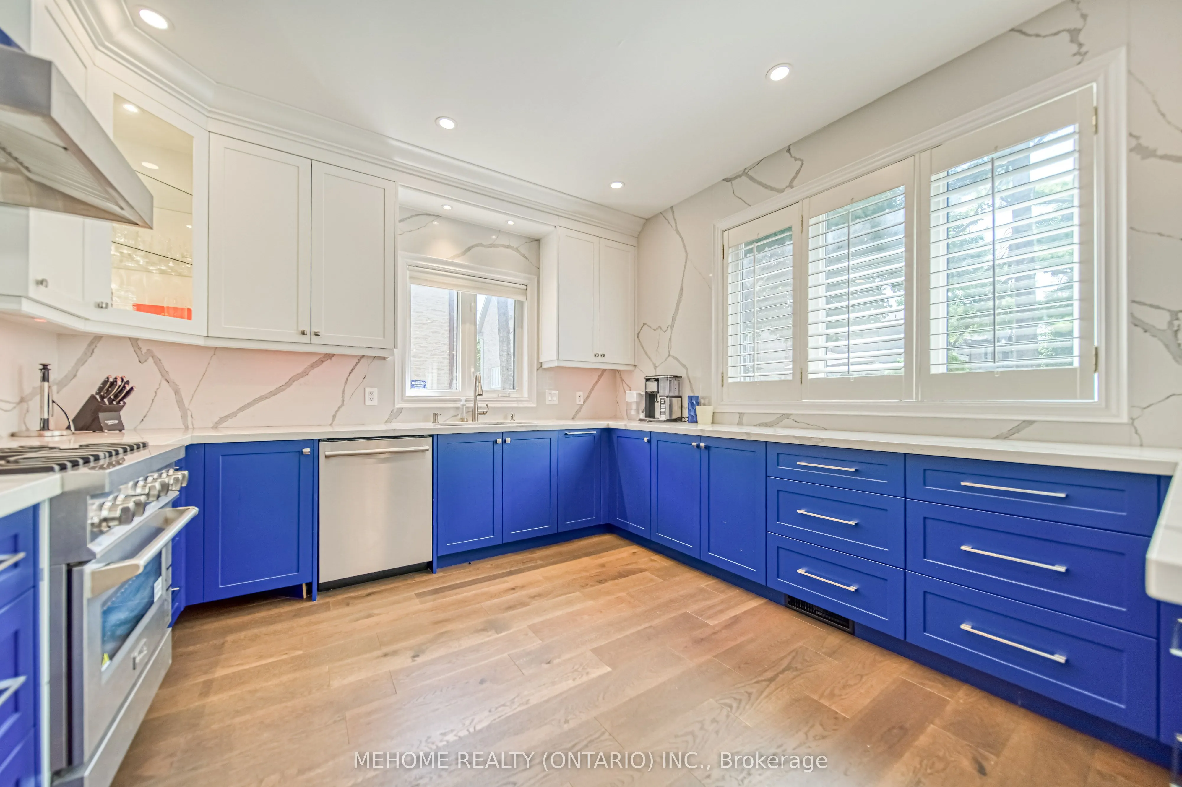 98 Leyburn Avenue, #MAIN