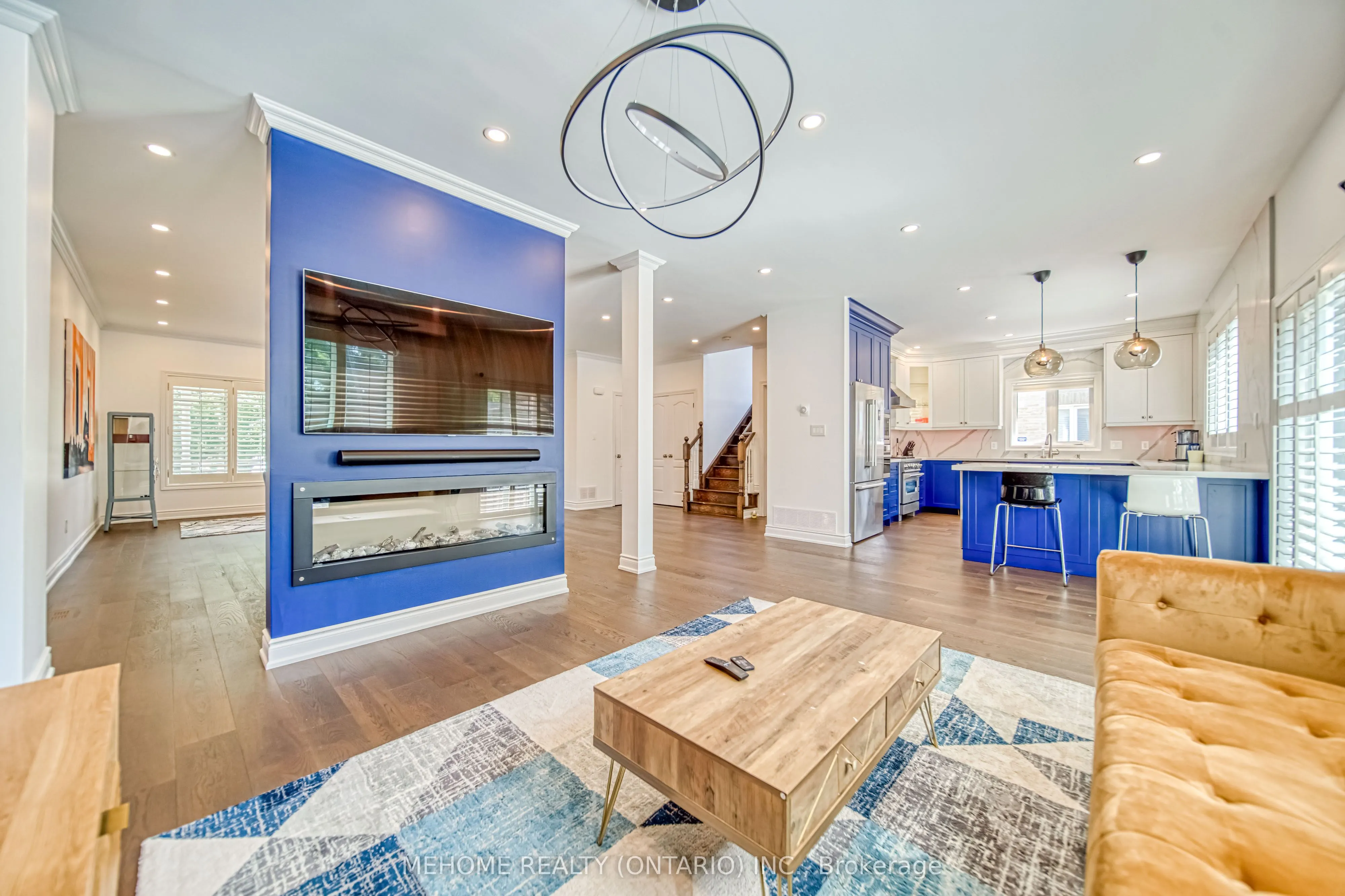 98 Leyburn Avenue, #MAIN